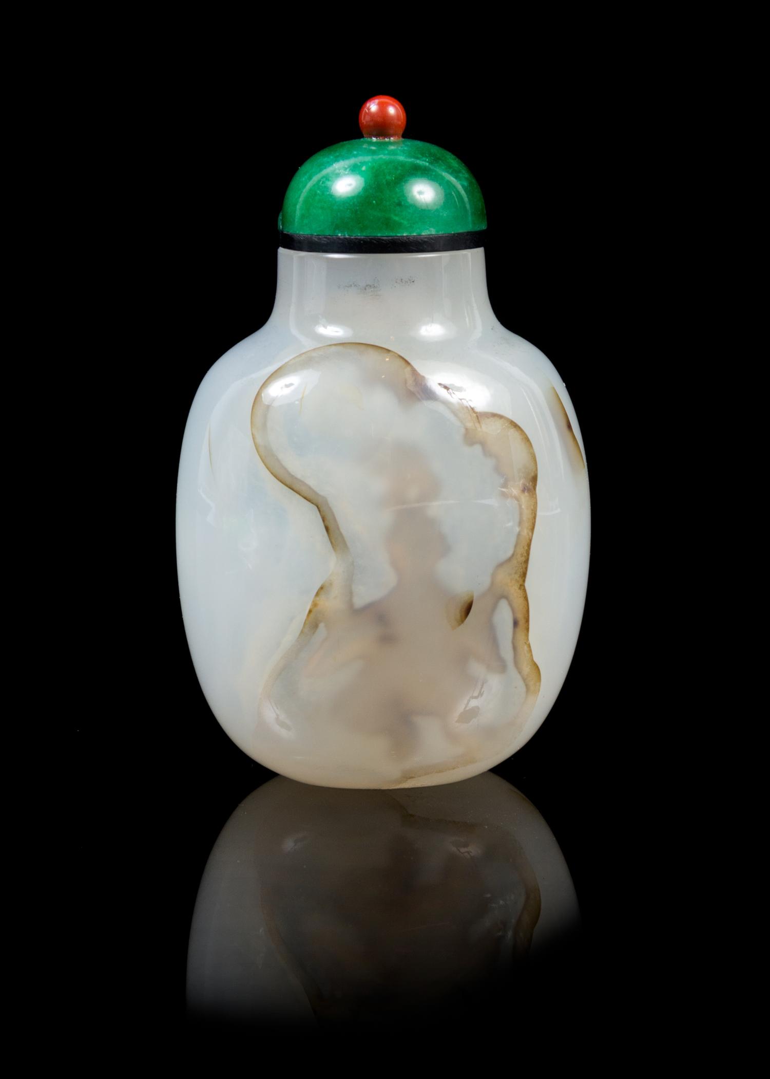 A Shadow Agate Snuff Bottle LIKELY 18TH/19TH CENTURY Height 2 7/8 inches. — LIKELY 18TH/19TH CENTURY