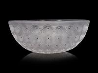 A Lalique Nemours Bowl