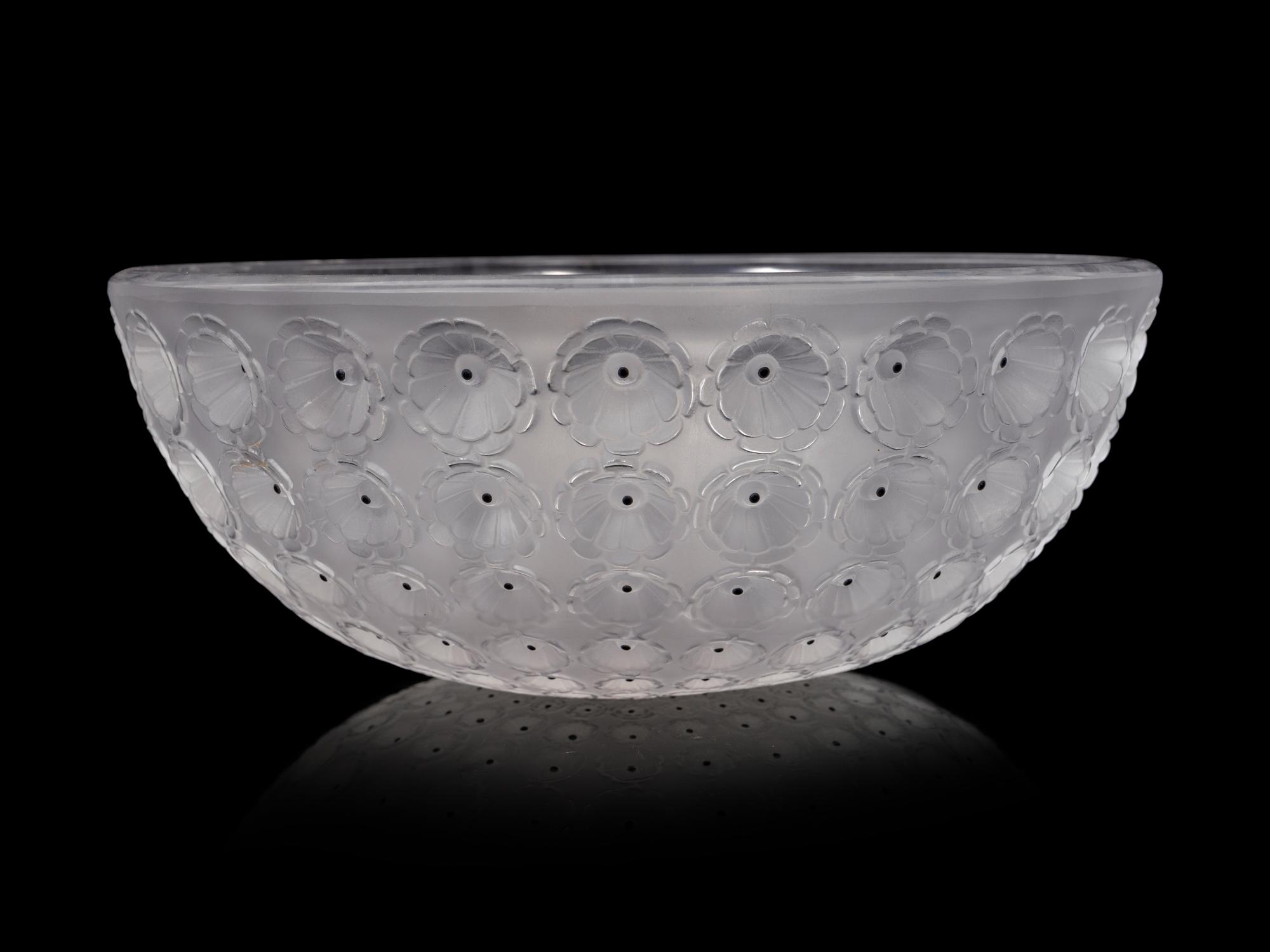A Lalique Nemours Bowl