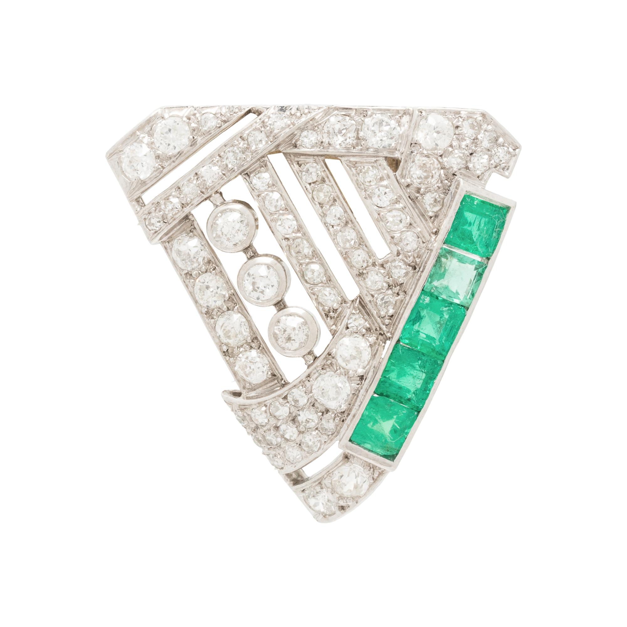 ART DECO, EMERALD AND DIAMOND CLIP BROOCH