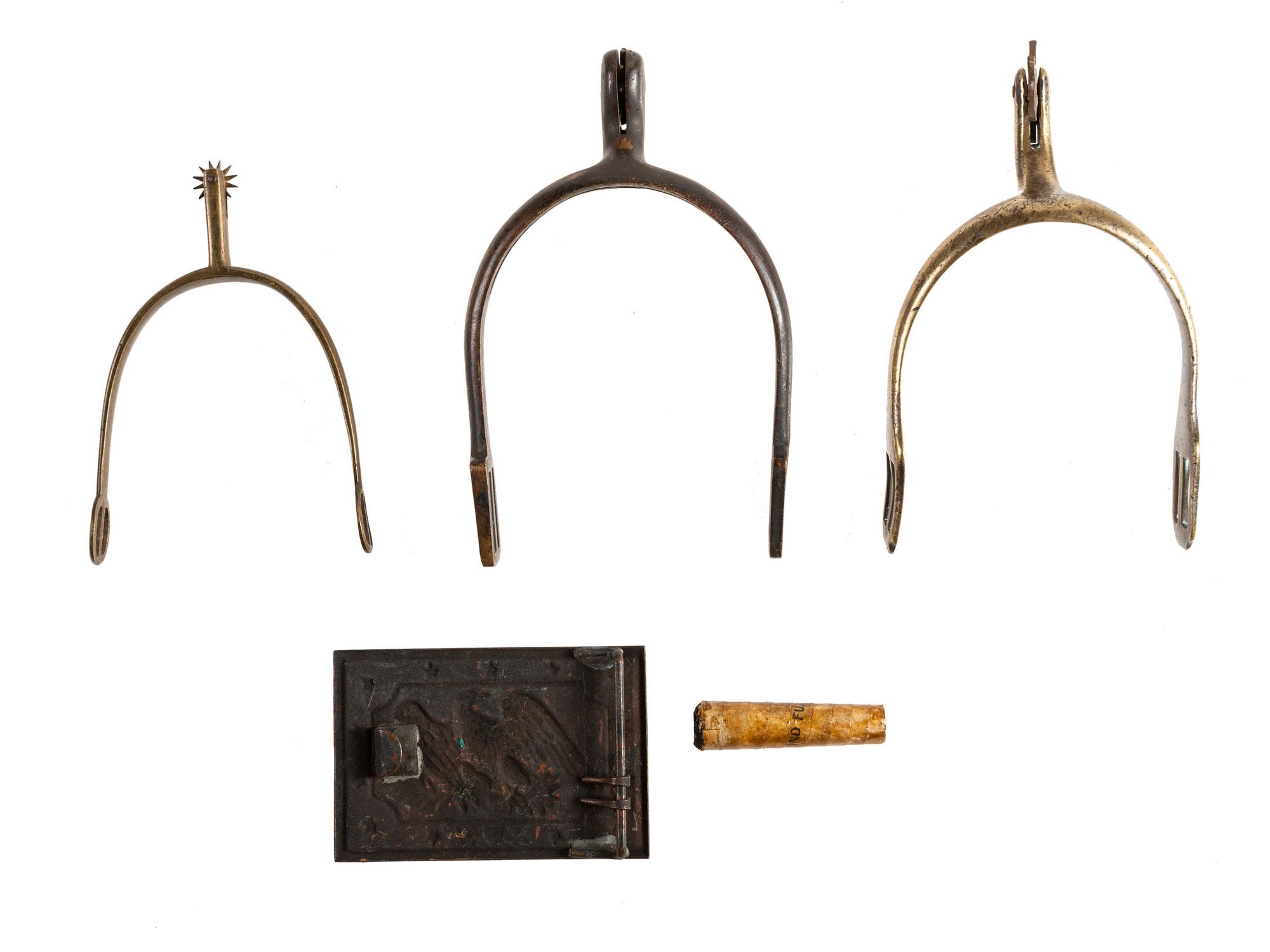 [CIVIL WAR] Miscellaneous accoutrements, including spurs, shoulder straps, militia buckle and 5-second fuse.