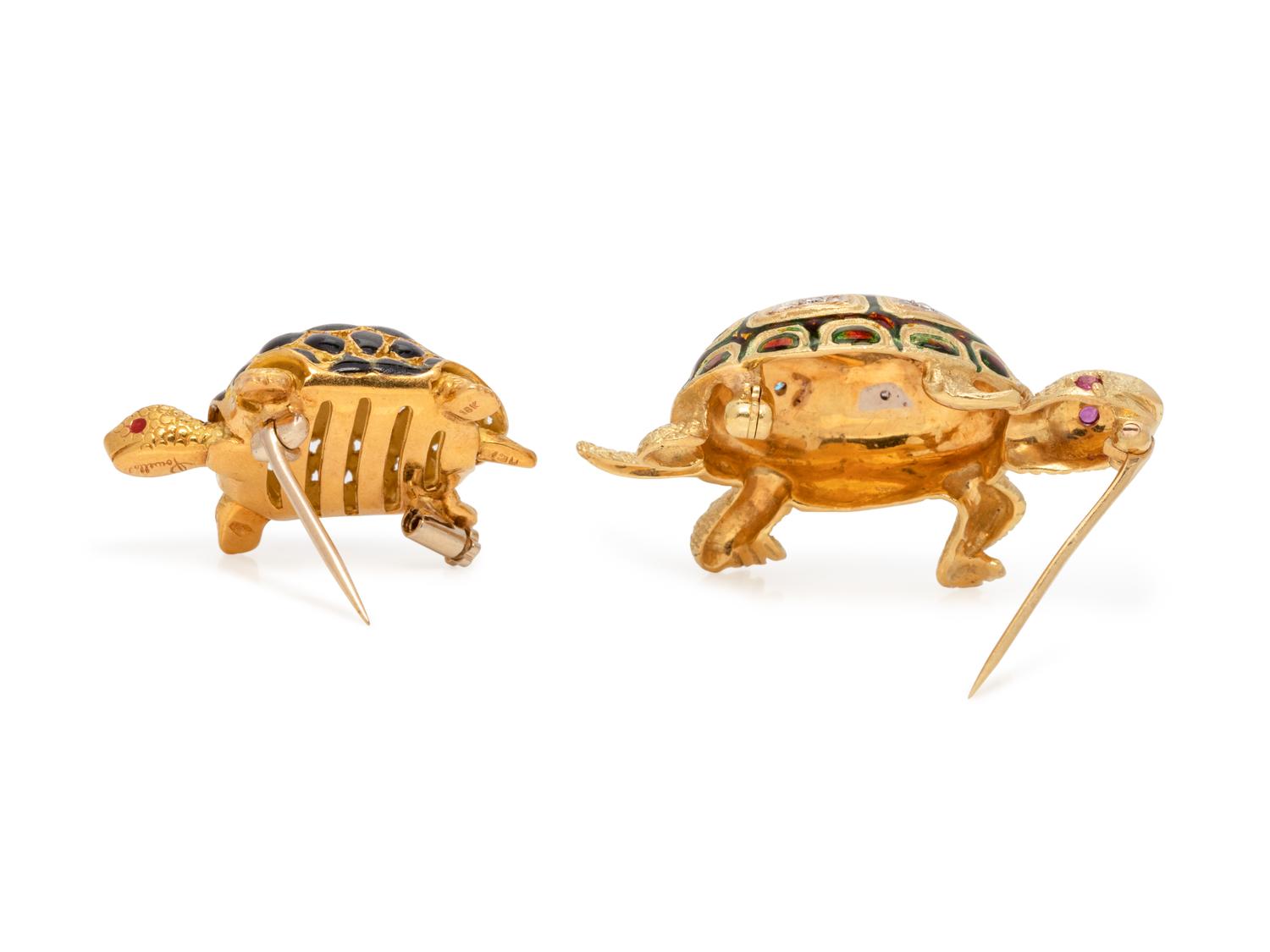 COLLECTION OF YELLOW GOLD AND ENAMEL TURTLE BROOCHES