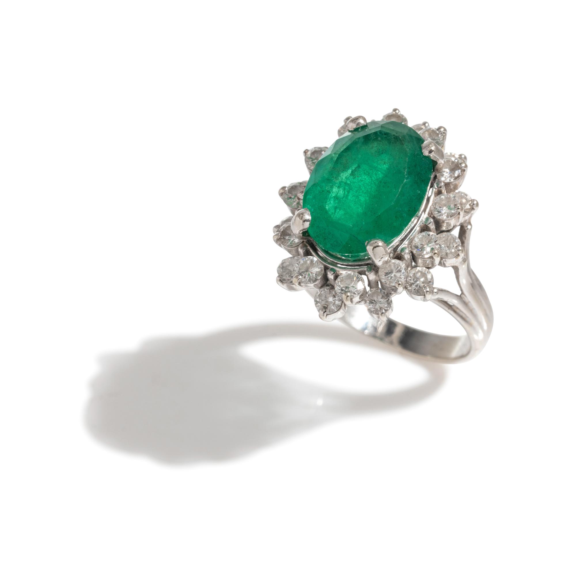 EMERALD AND DIAMOND RING