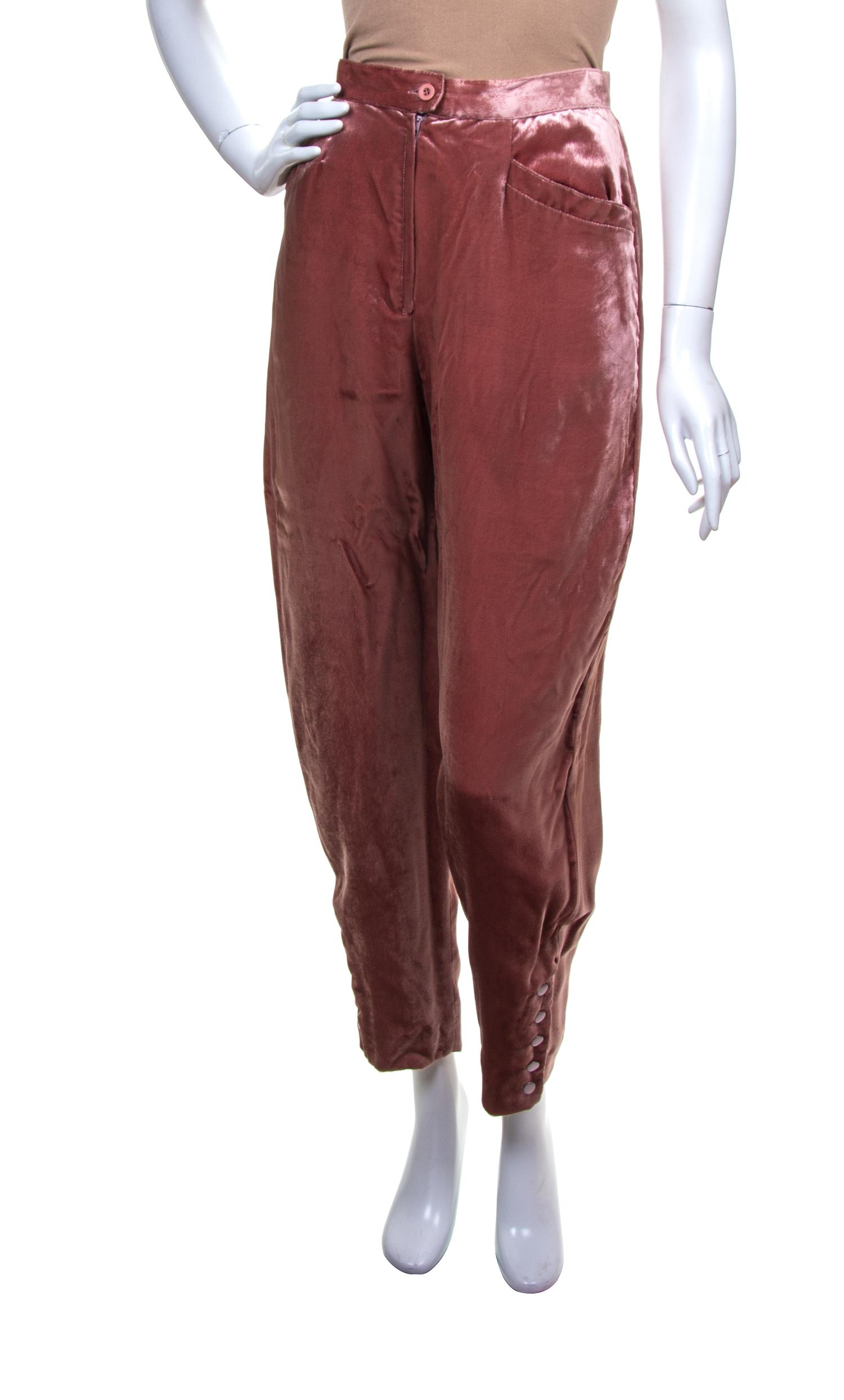 A Krizia Mauve Velvet Pant, Size 42.