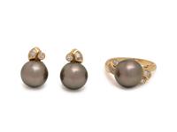 CULTURED TAHITIAN PEARL AND DIAMOND SET