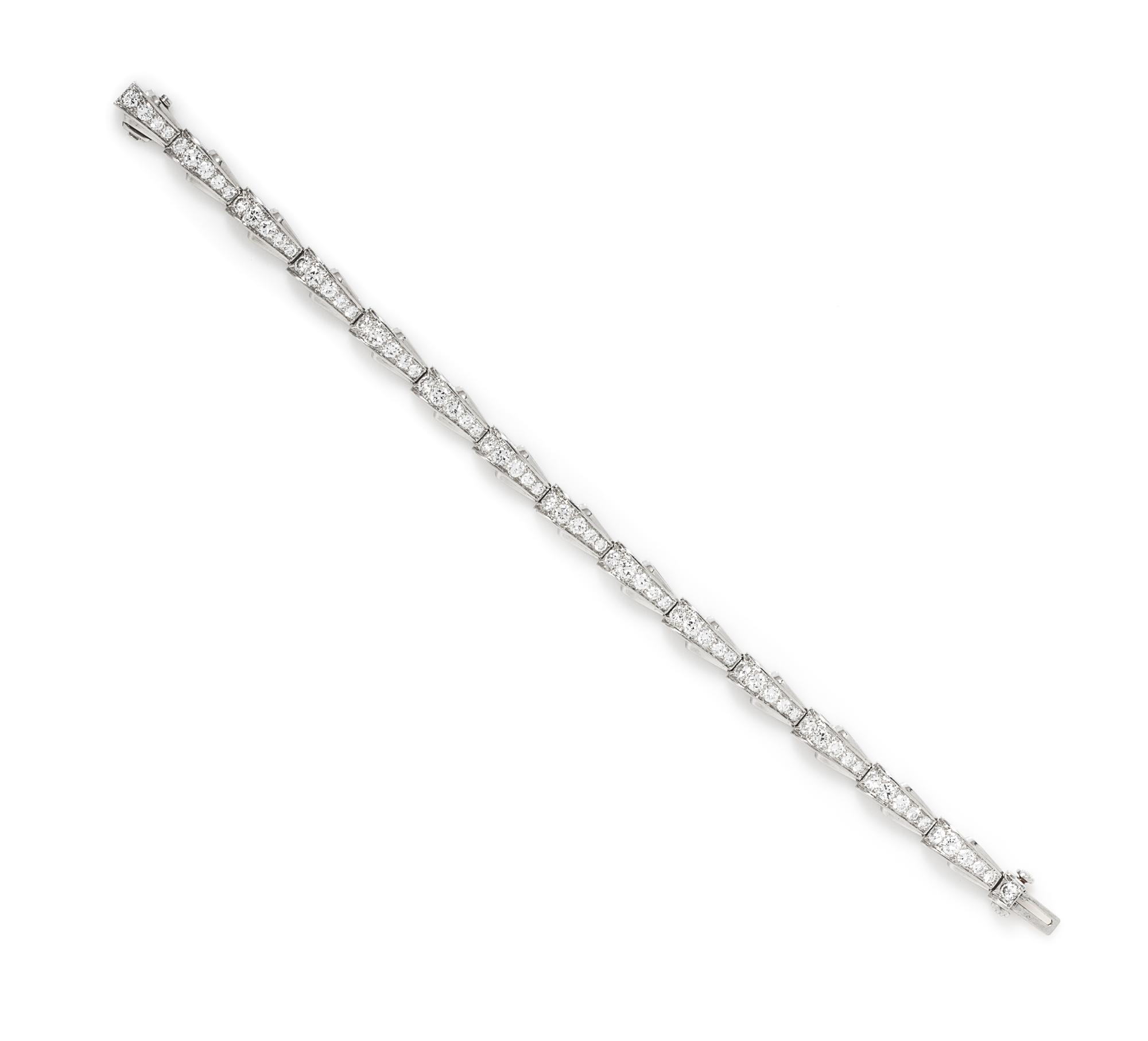 A Retro Platinum and Diamond Bracelet, Circa 1940, Oscar Heyman Brothers, 15.00 dwts.