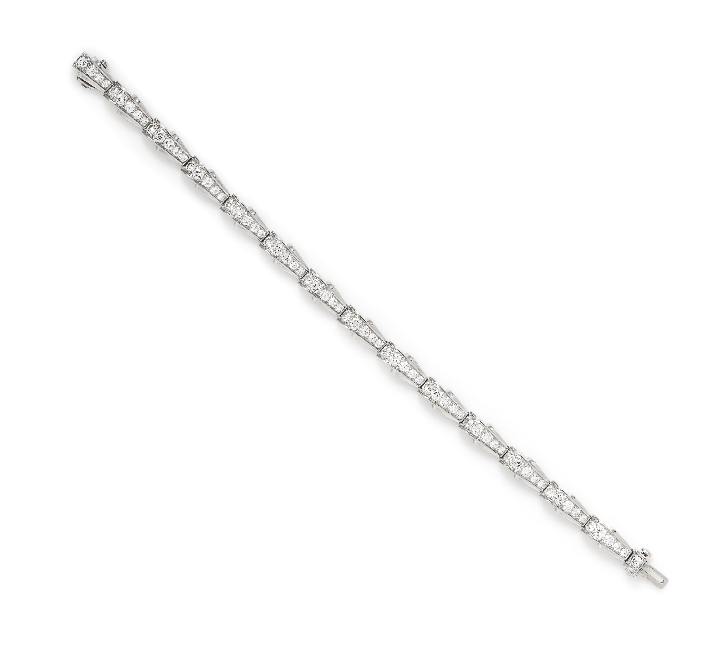 A Retro Platinum and Diamond Bracelet, Circa 1940, Oscar Heyman Brothers, 15.00 dwts.