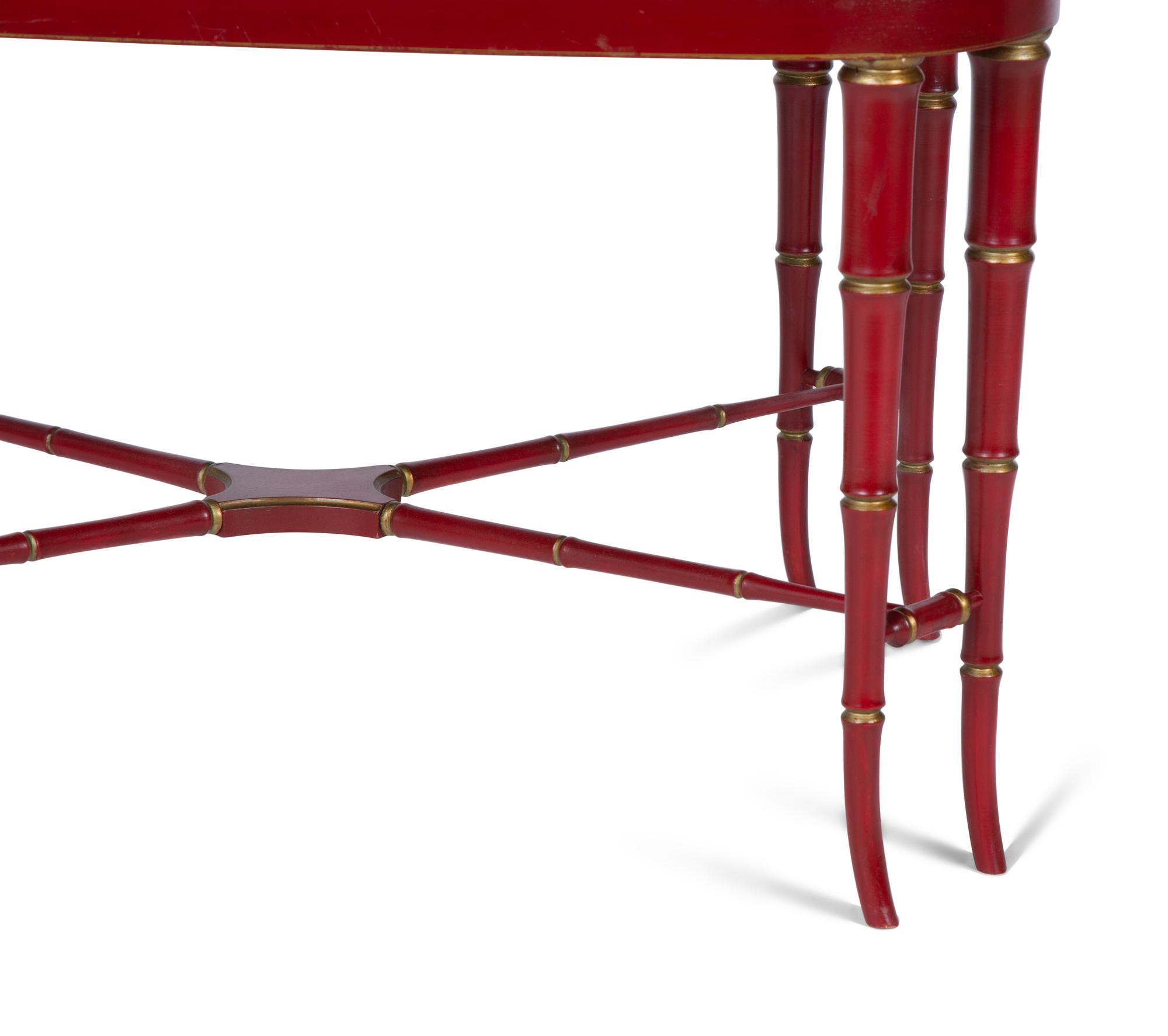 An English Chinoiserie Decorated Tray on a Later Stand — 19TH CENTURY