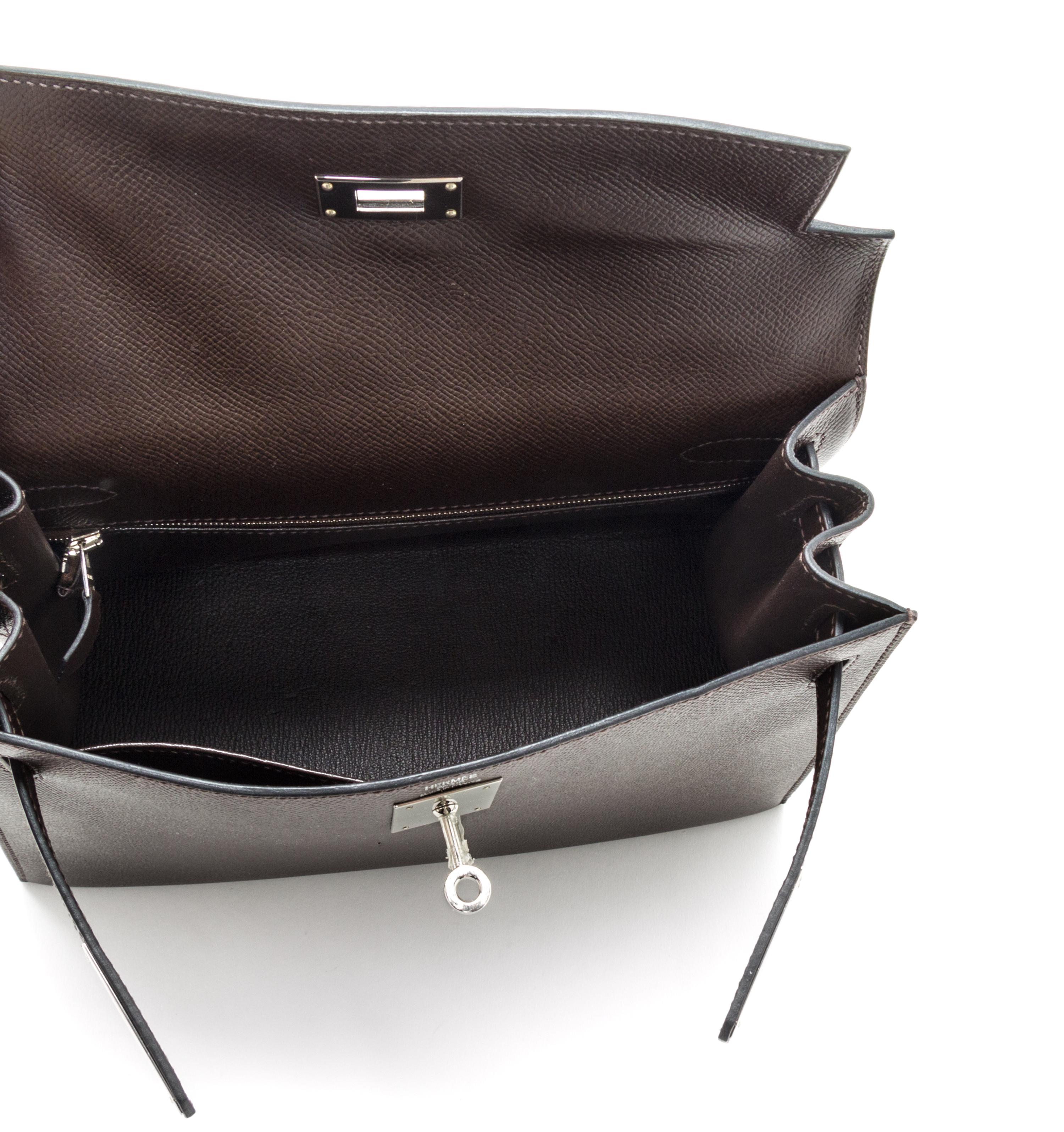 An Hermes Chocolat Epsom Sellier 28cm Kelly Handbag, 11" x 8.5" x 4".