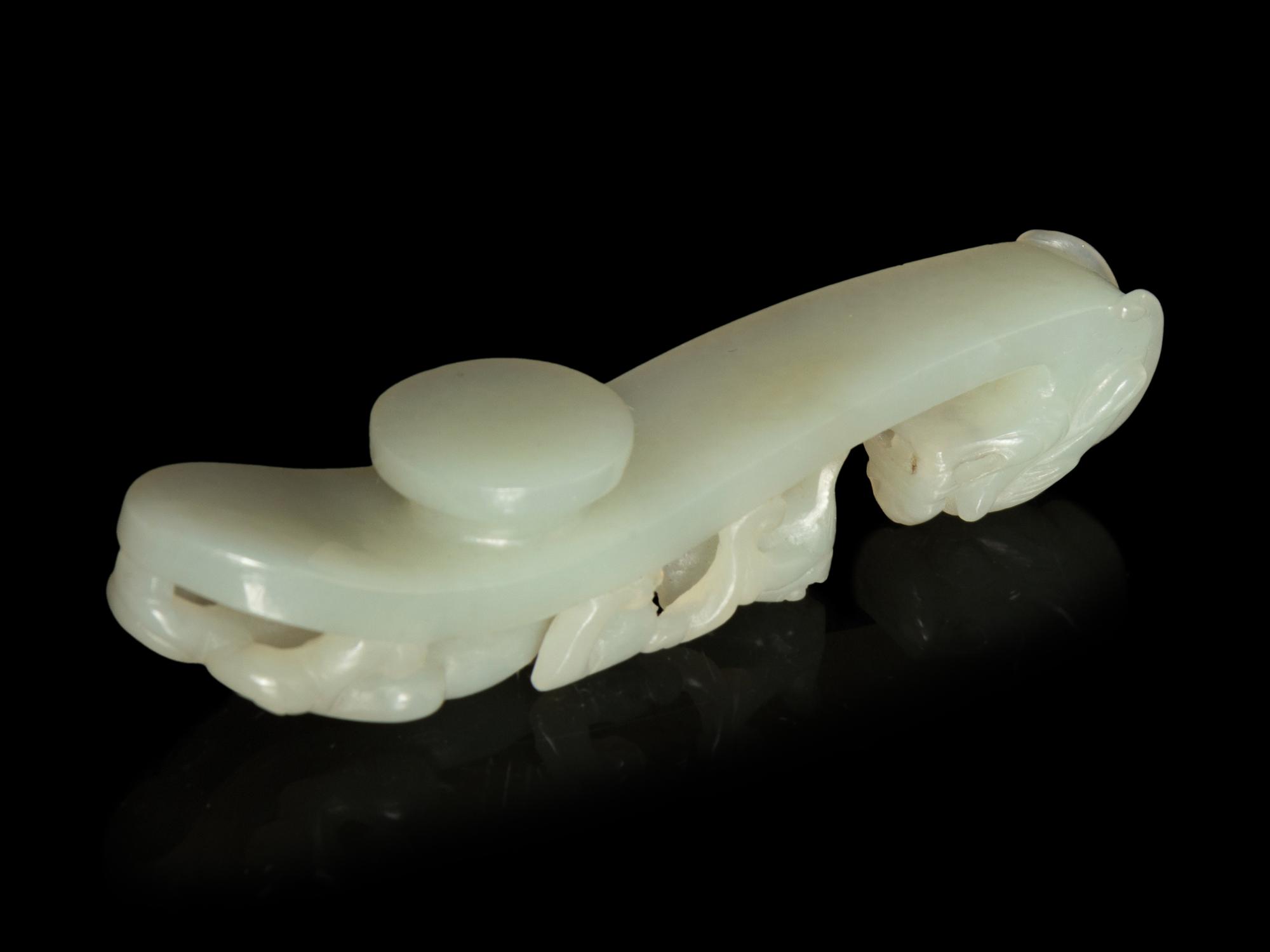 17 Chinese Jade and Hardstone Articles