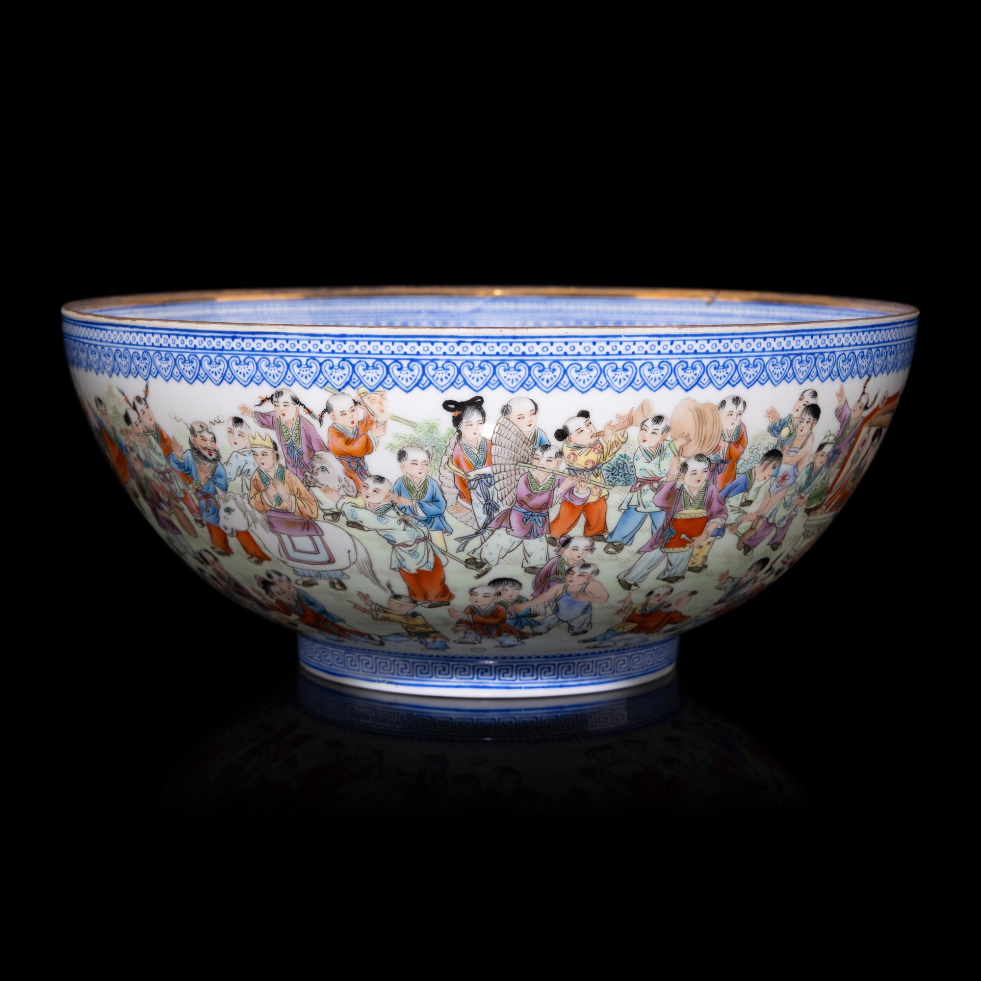 A Chinese Famille Rose 'Hundred Boys' Eggshell Porcelain Bowl, 20th Century — 近代 粉彩百子圖蛋殼瓷碗