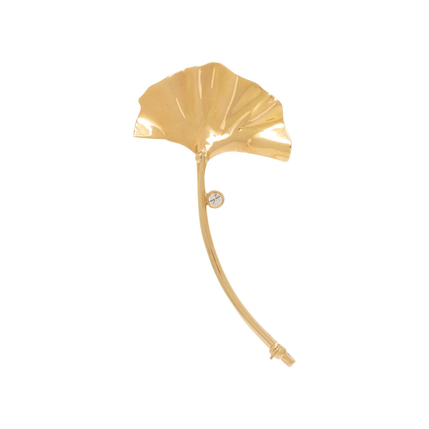 YELLOW GOLD AND DIAMOND GINKO LEAF BROOCH