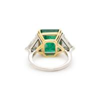 EMERALD AND DIAMOND RING