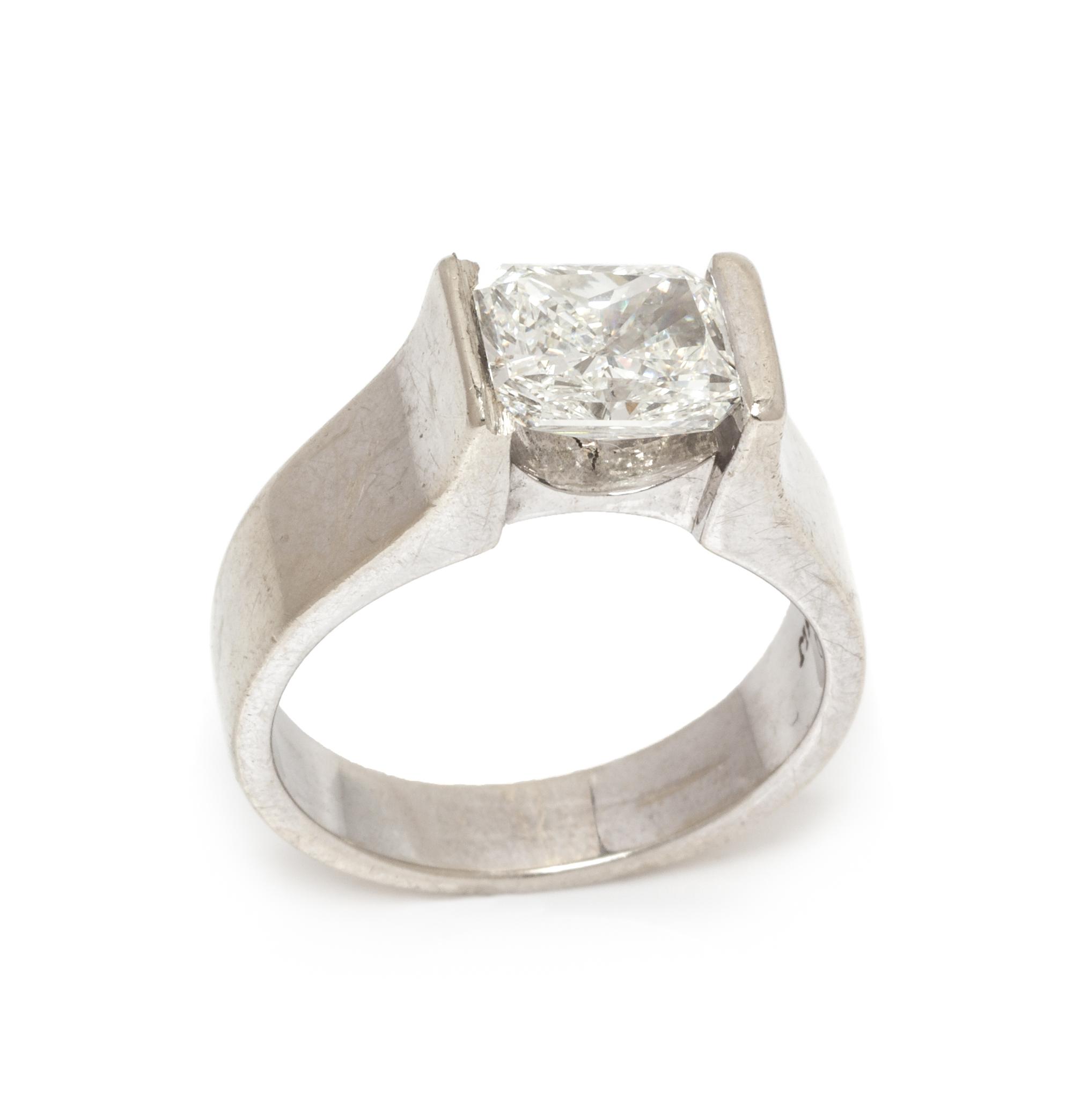 A 14 Karat White Gold and Diamond Solitaire Ring, 5.80 dwts.
