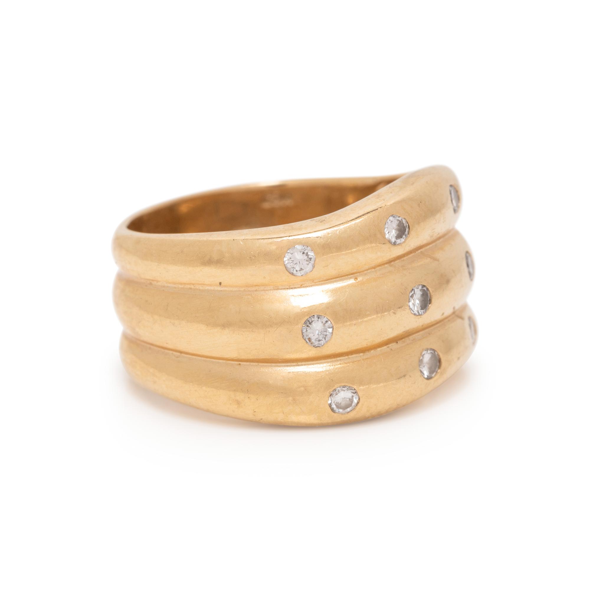 YELLOW GOLD AND DIAMOND RING