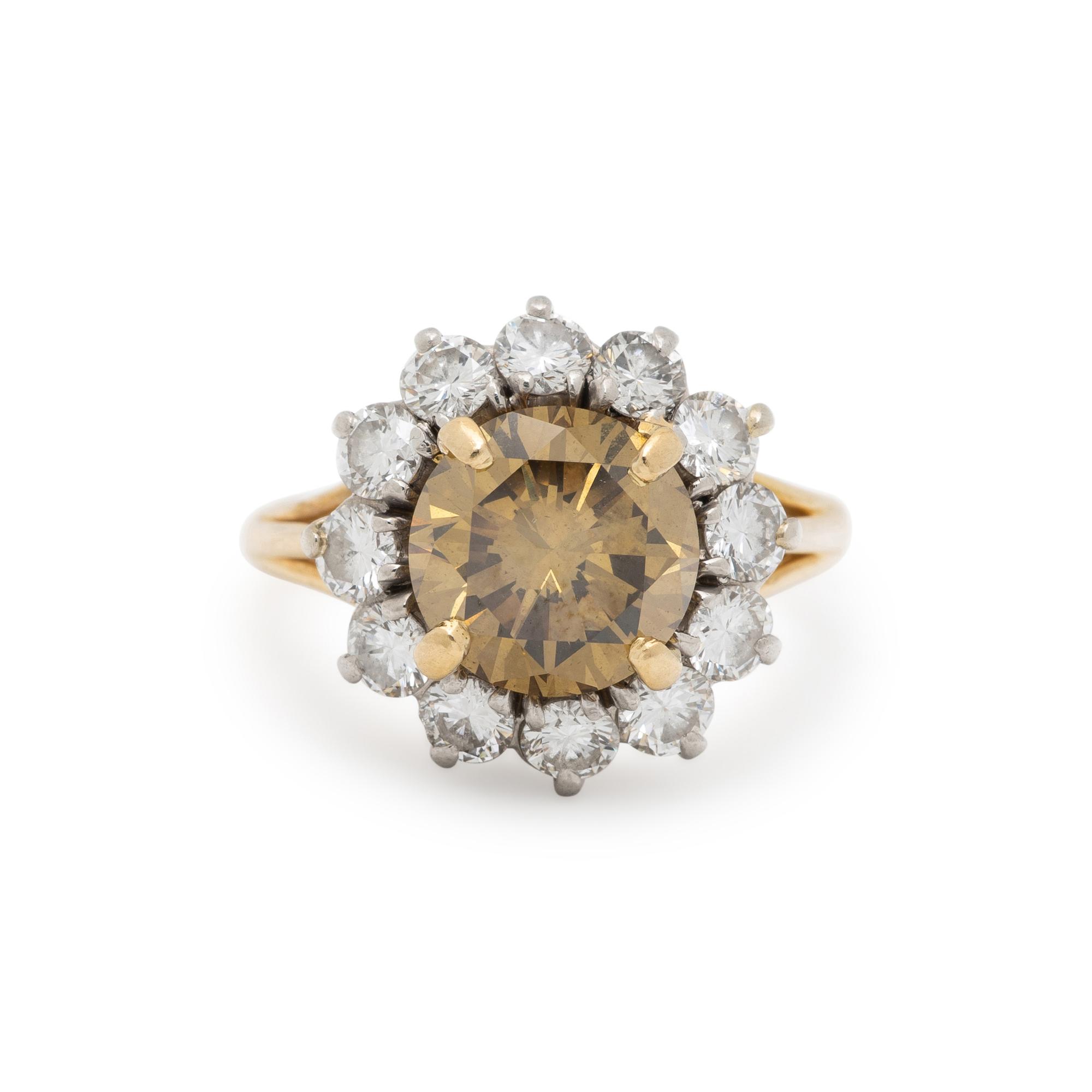 COLORED DIAMOND AND DIAMOND RING