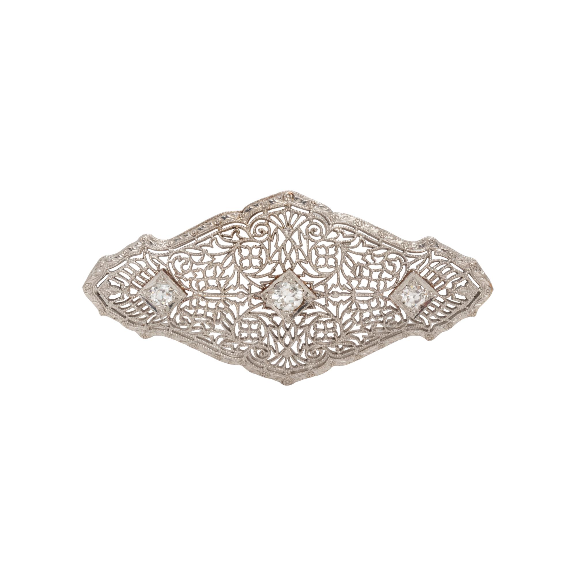PLATINUM AND DIAMOND PENDANT/BROOCH