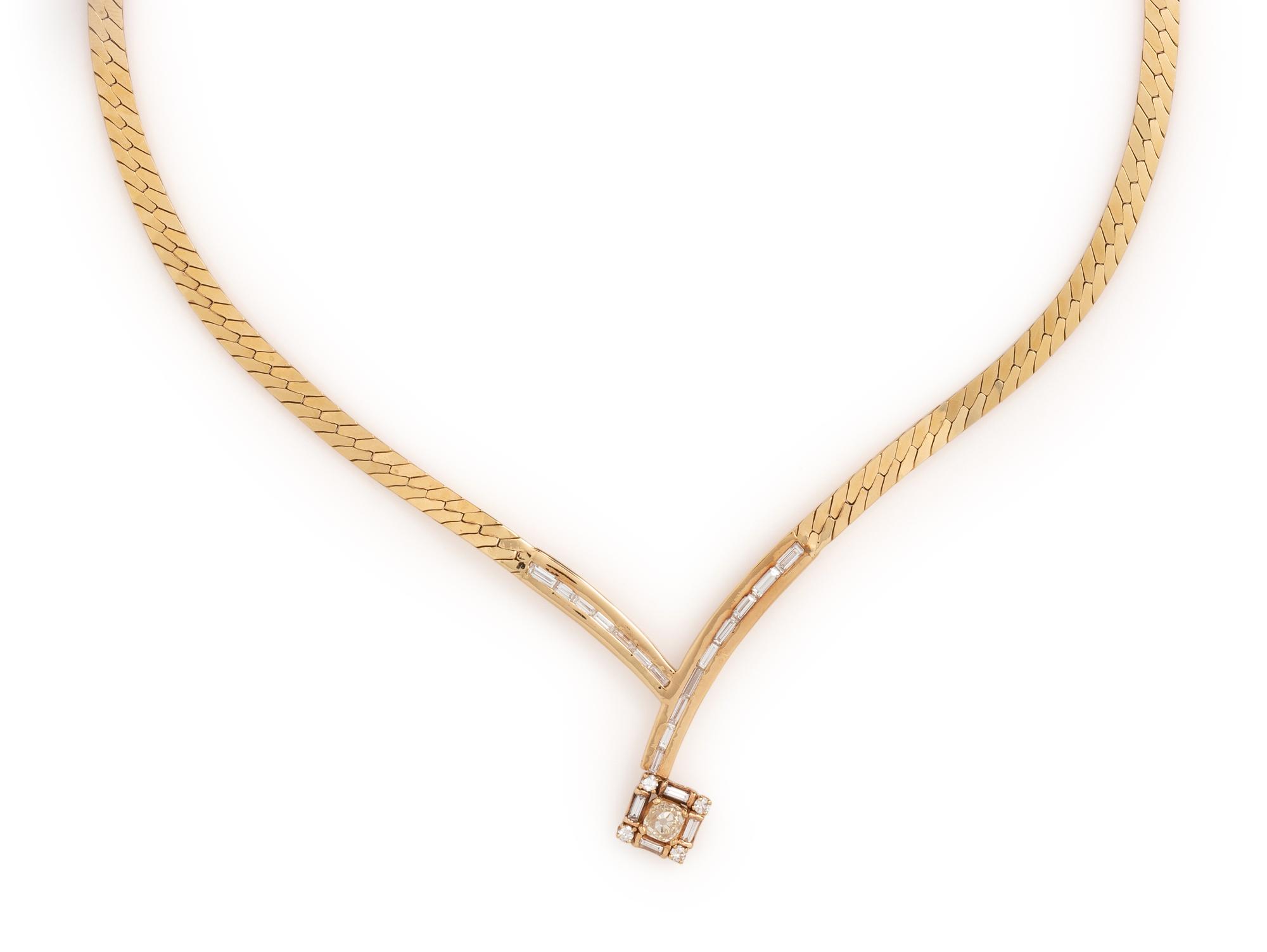 YELLOW GOLD AND DIAMOND NECKLACE