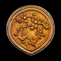 A Partial Set of Chinese Yellow Gold Belt Plaques, Ming Dynasty 明 四時花卉紋帶跨六件：三桃、兩排方、一小方（辅弼）