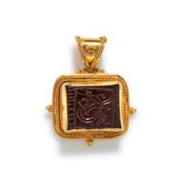 HIGH KARAT GOLD AND SARDONYX INTAGLIO PENDANT