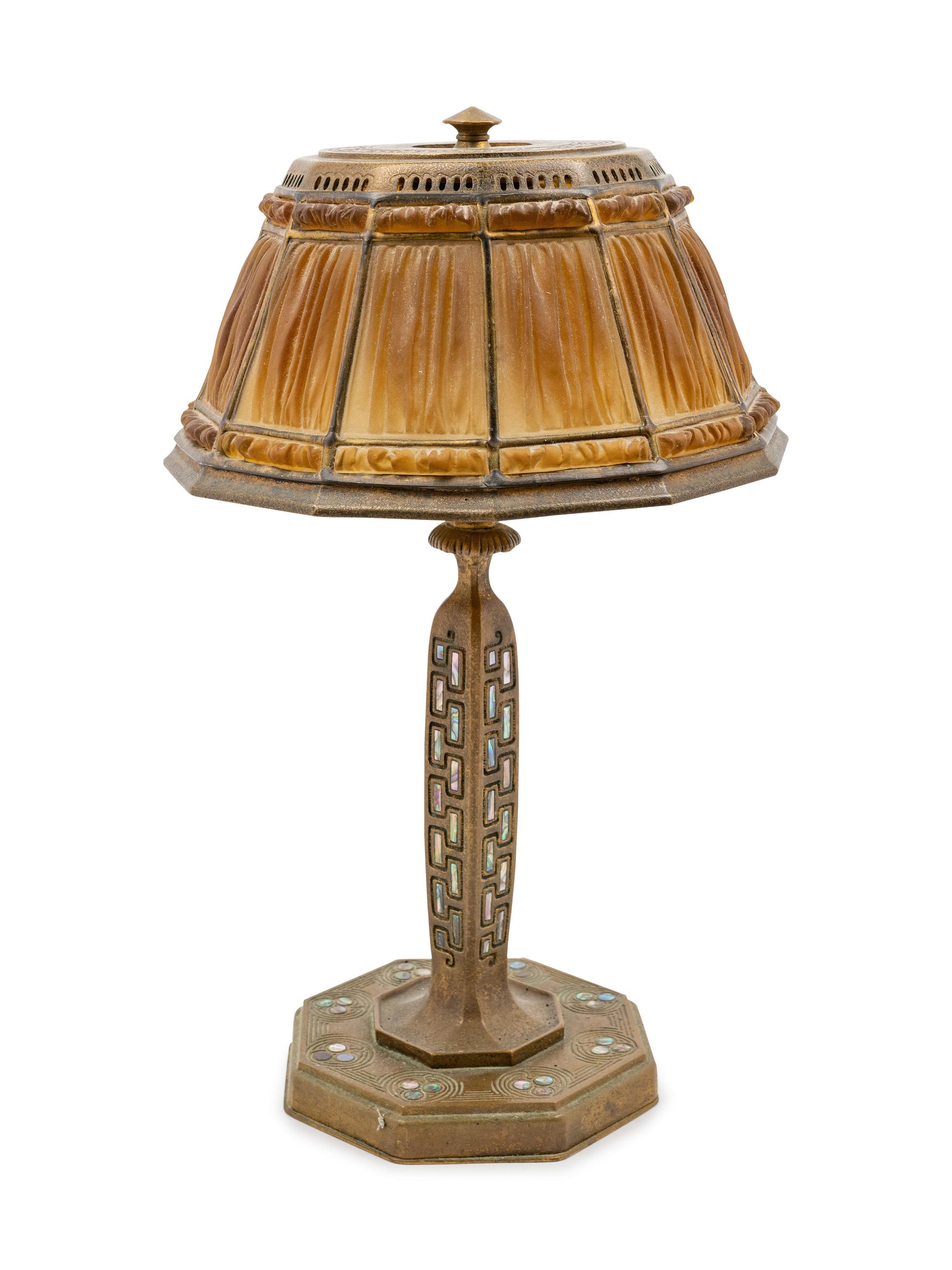 Abalone Pattern Desk Lamp