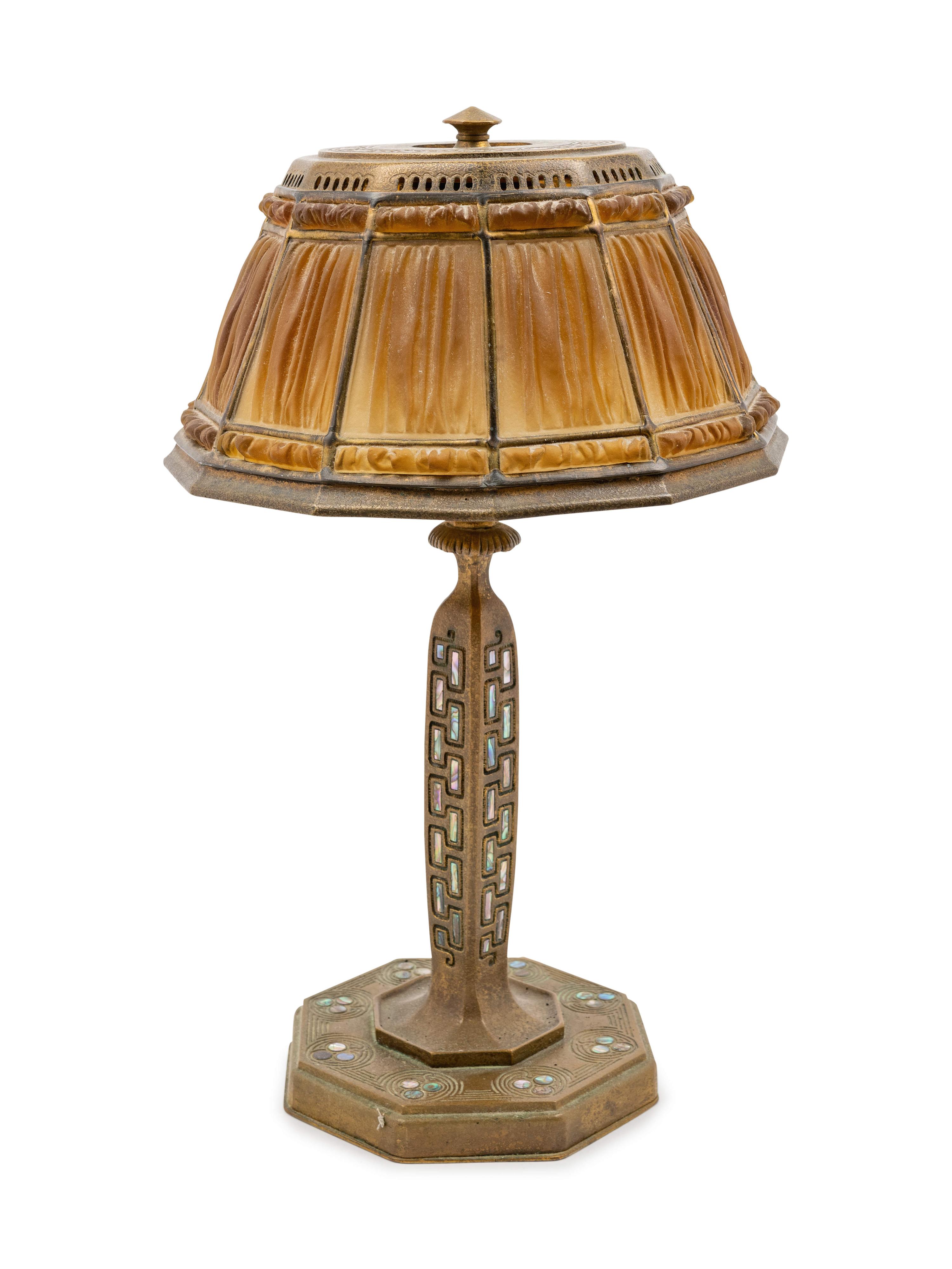 Abalone Pattern Desk Lamp
