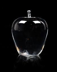 A Steuben Apple Height 4 inches.