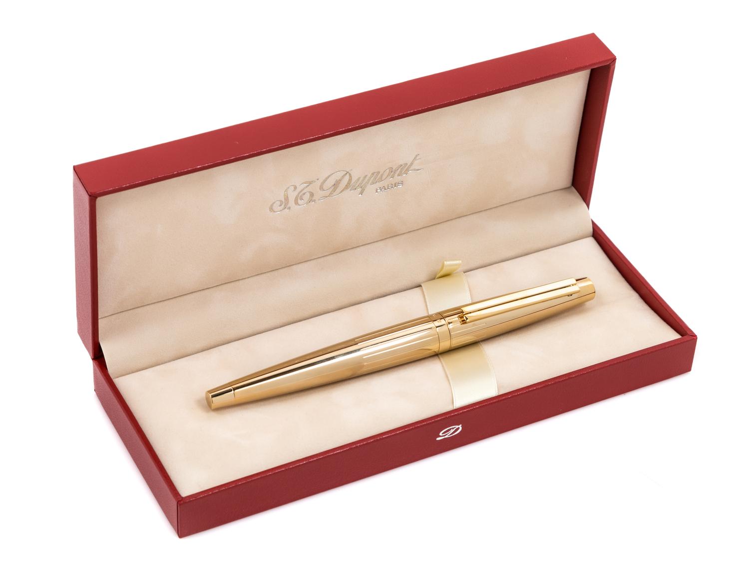 An S.T. Dupont Gold-Plated Ellipsis Fountain Pen