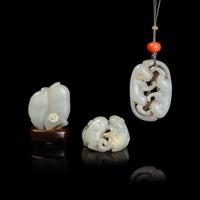Three Chinese White and Pale Celadon Jade Pendants, 19th-Early 20th Century 晚清-民國 白玉及青白玉把件三枚