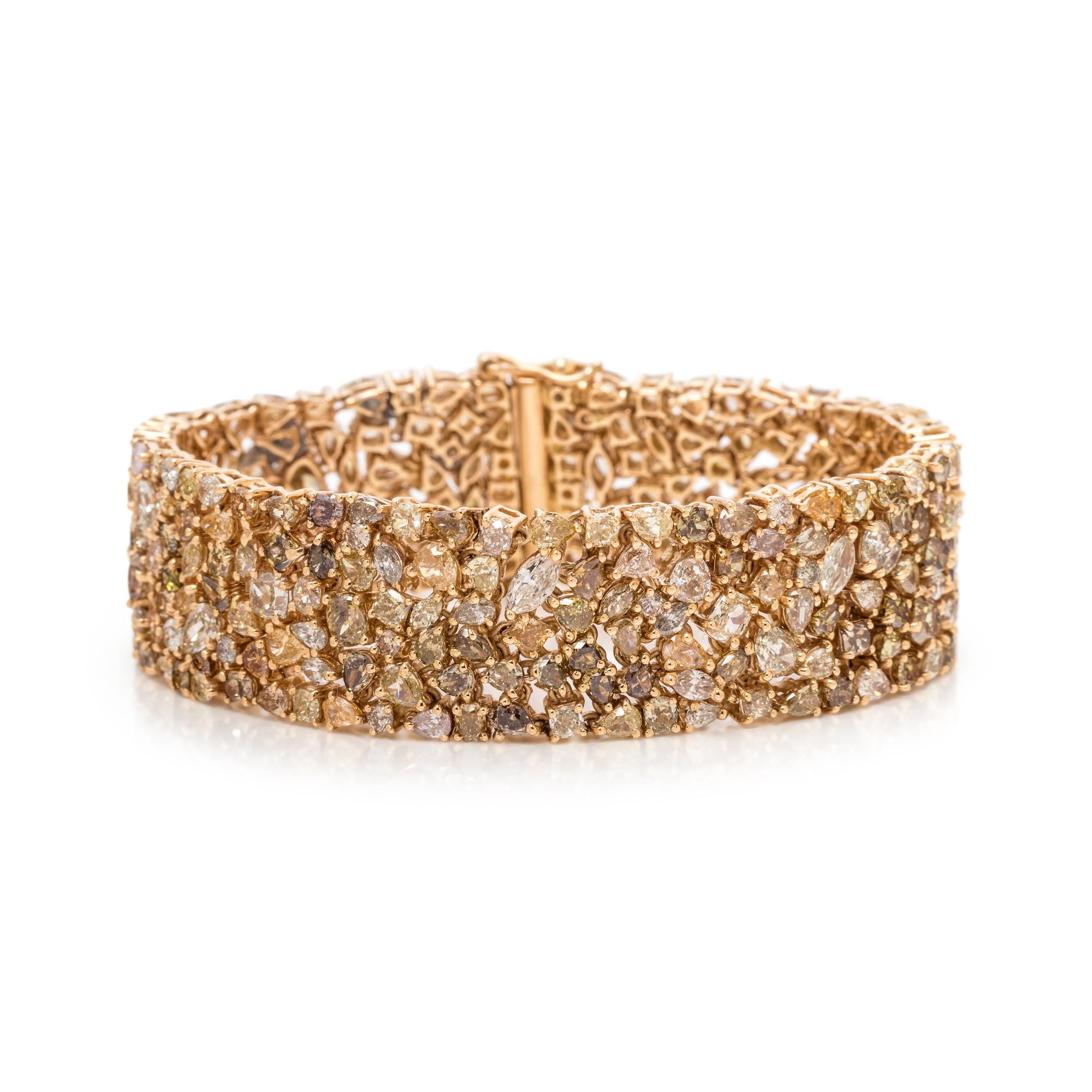 COLORED DIAMOND AND DIAMOND BRACELET
