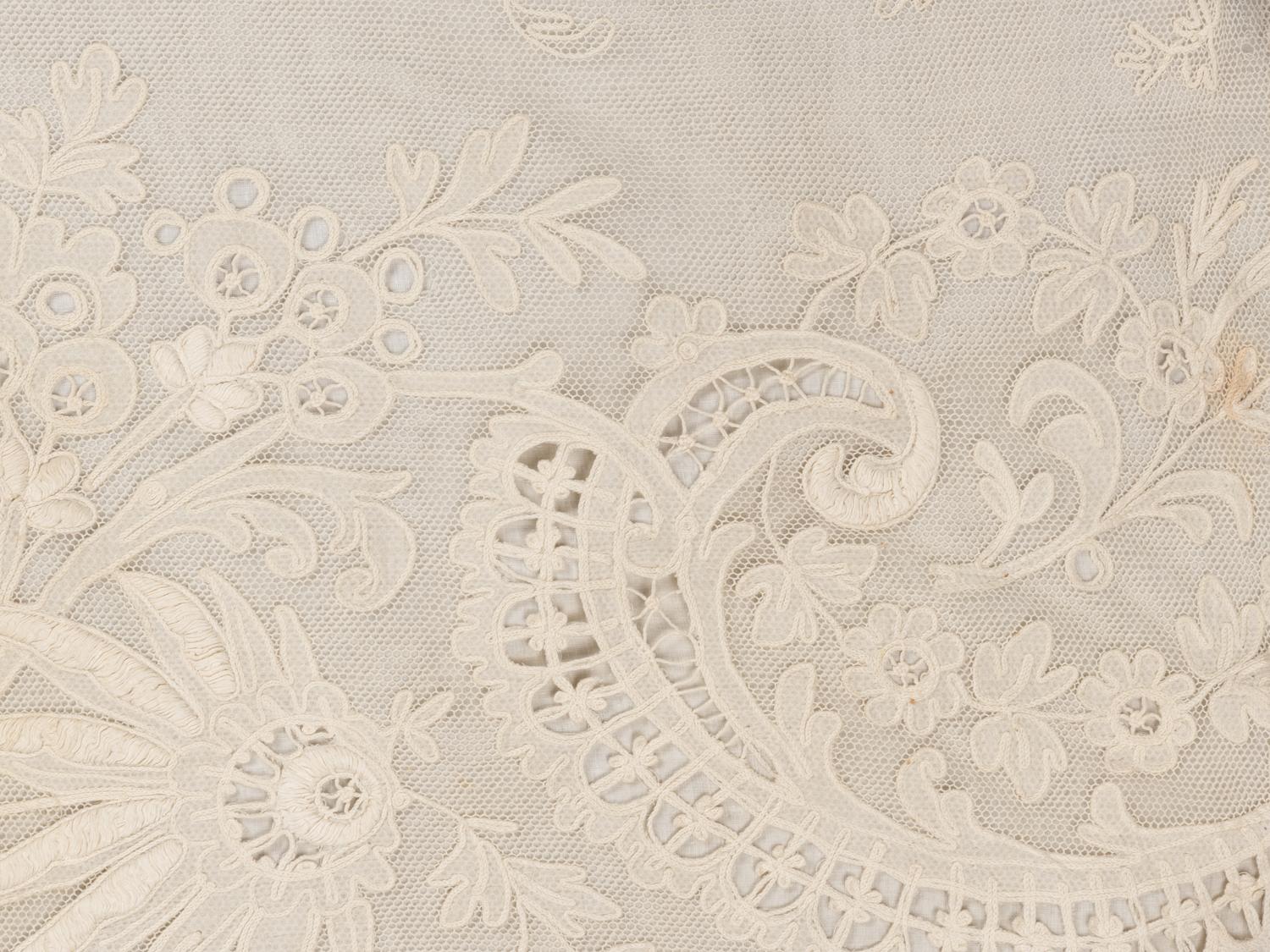 Collection of Six Cotton and Linen Lace Items