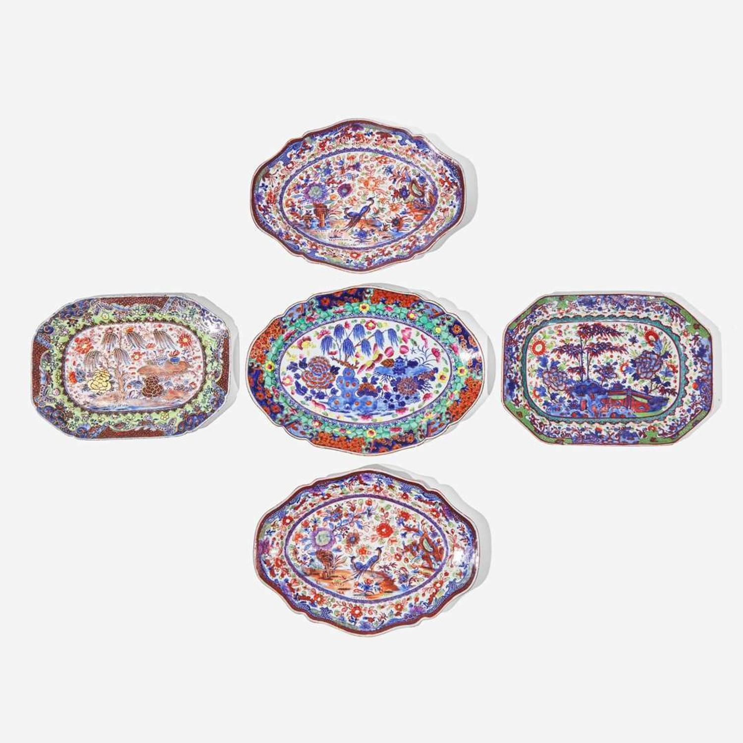 Five assorted Chinese export clobbered porcelain trays 外銷瓷盤五件 Late 18th to early 19th century ???????????