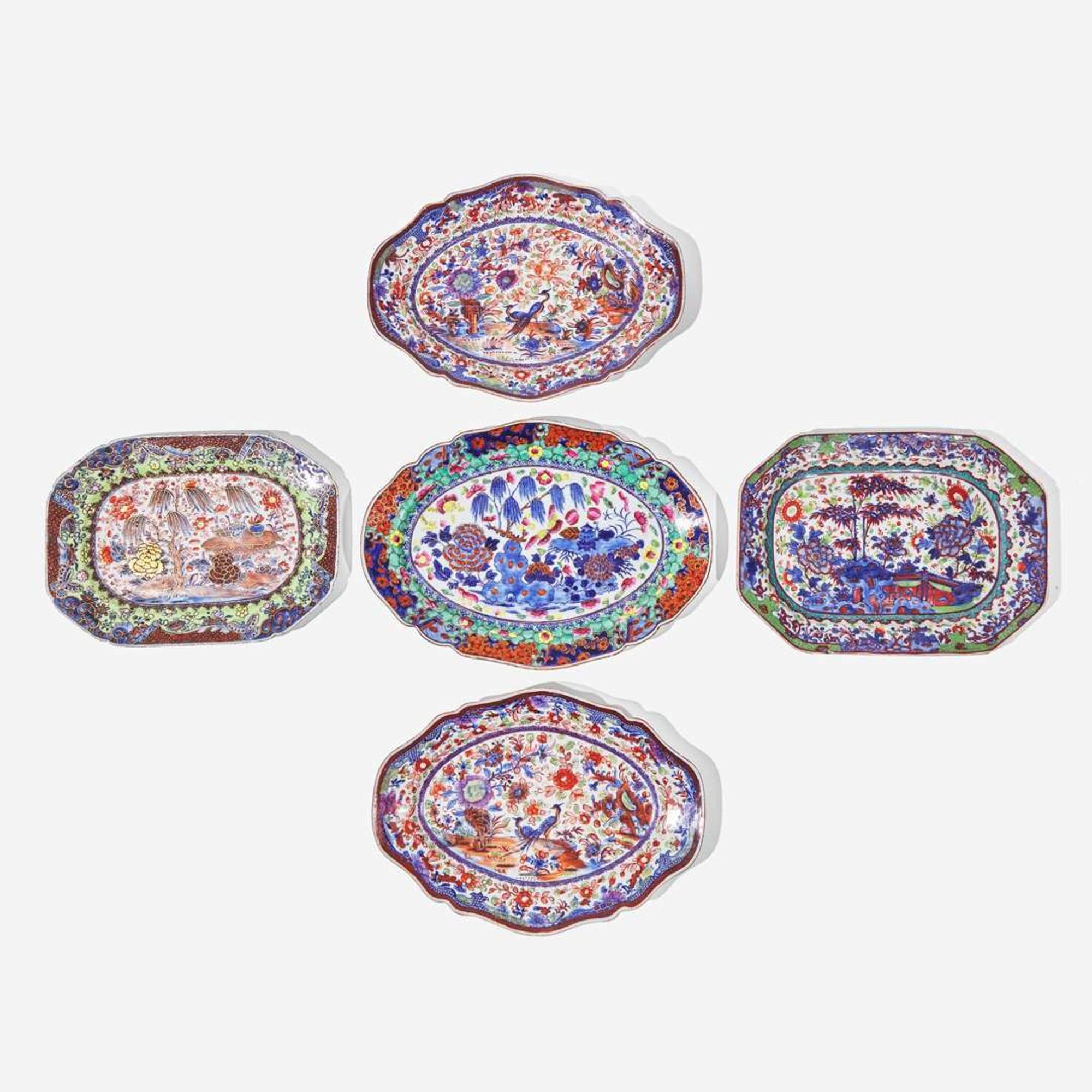 Five assorted Chinese export clobbered porcelain trays 外銷瓷盤五件 Late 18th to early 19th century ???????????