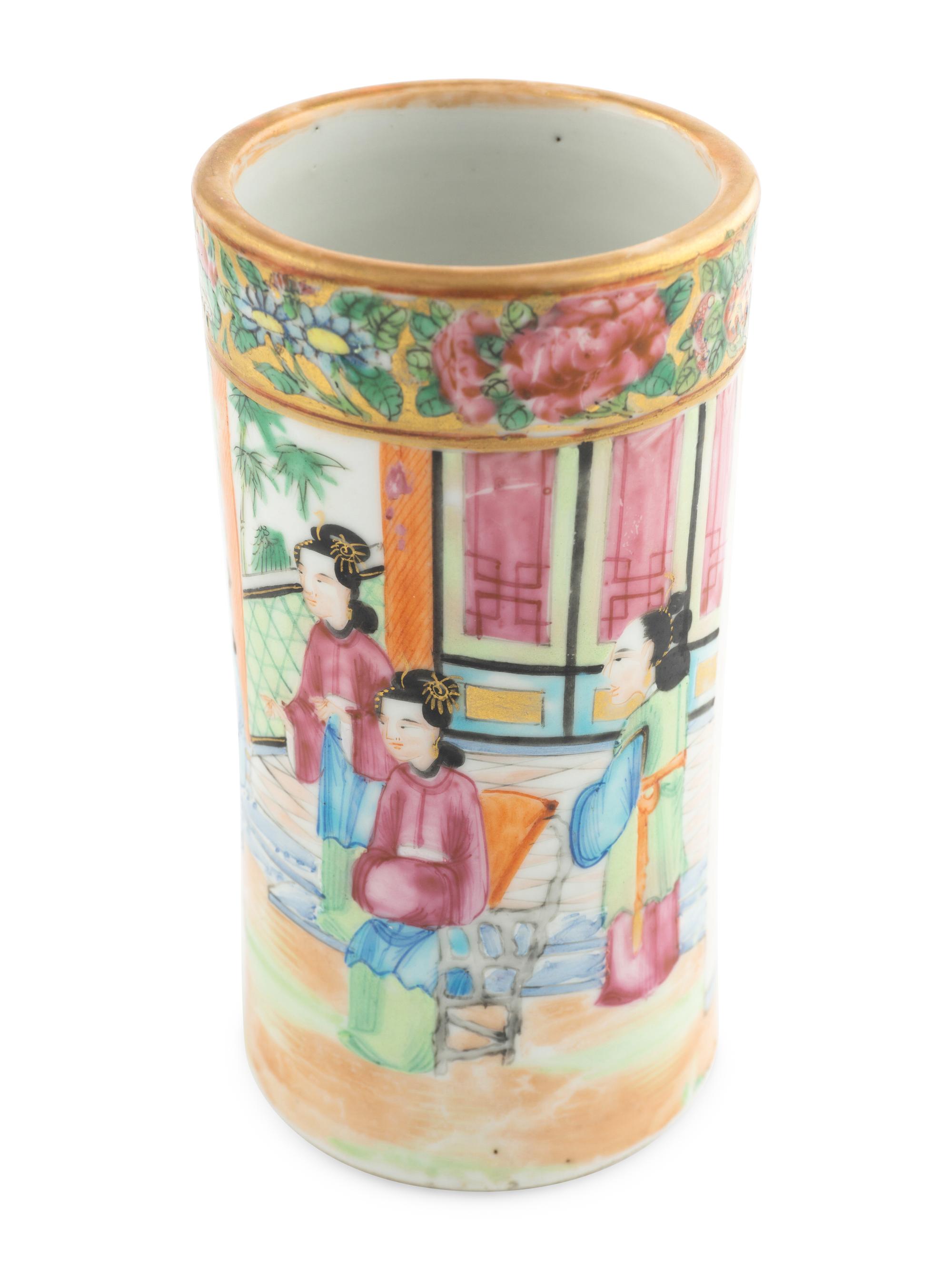 A Group of Chinese Export Porcelain Articles
