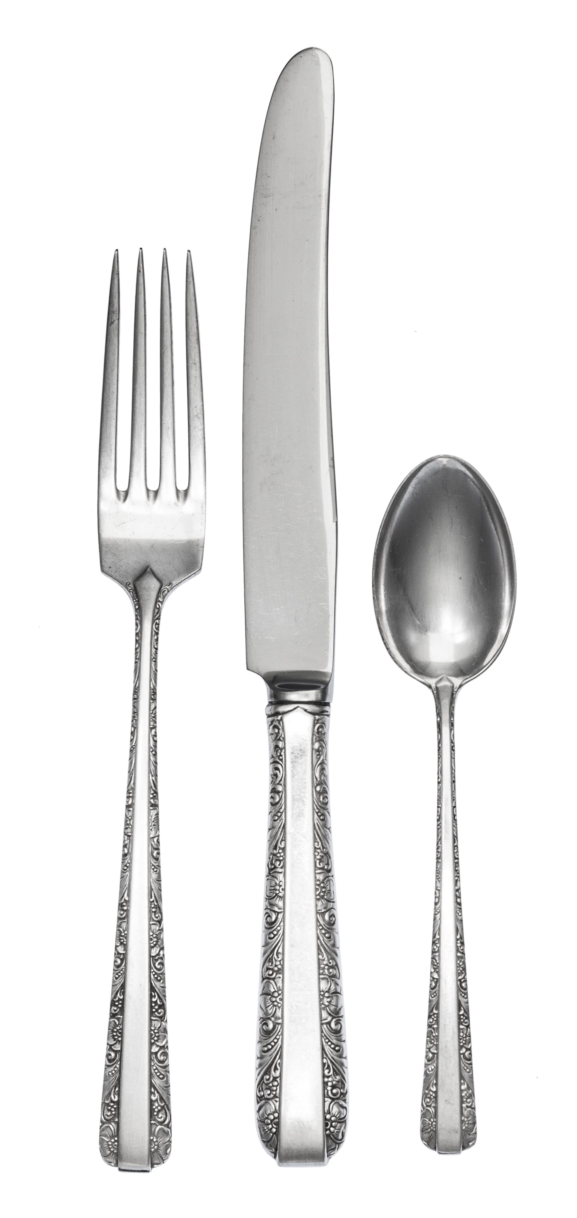 An American Silver Flatware Service, Towle Silversmiths, Newburyport, MA, Candlelight pattern, comprising: 4 dinner knives 6 dinner for