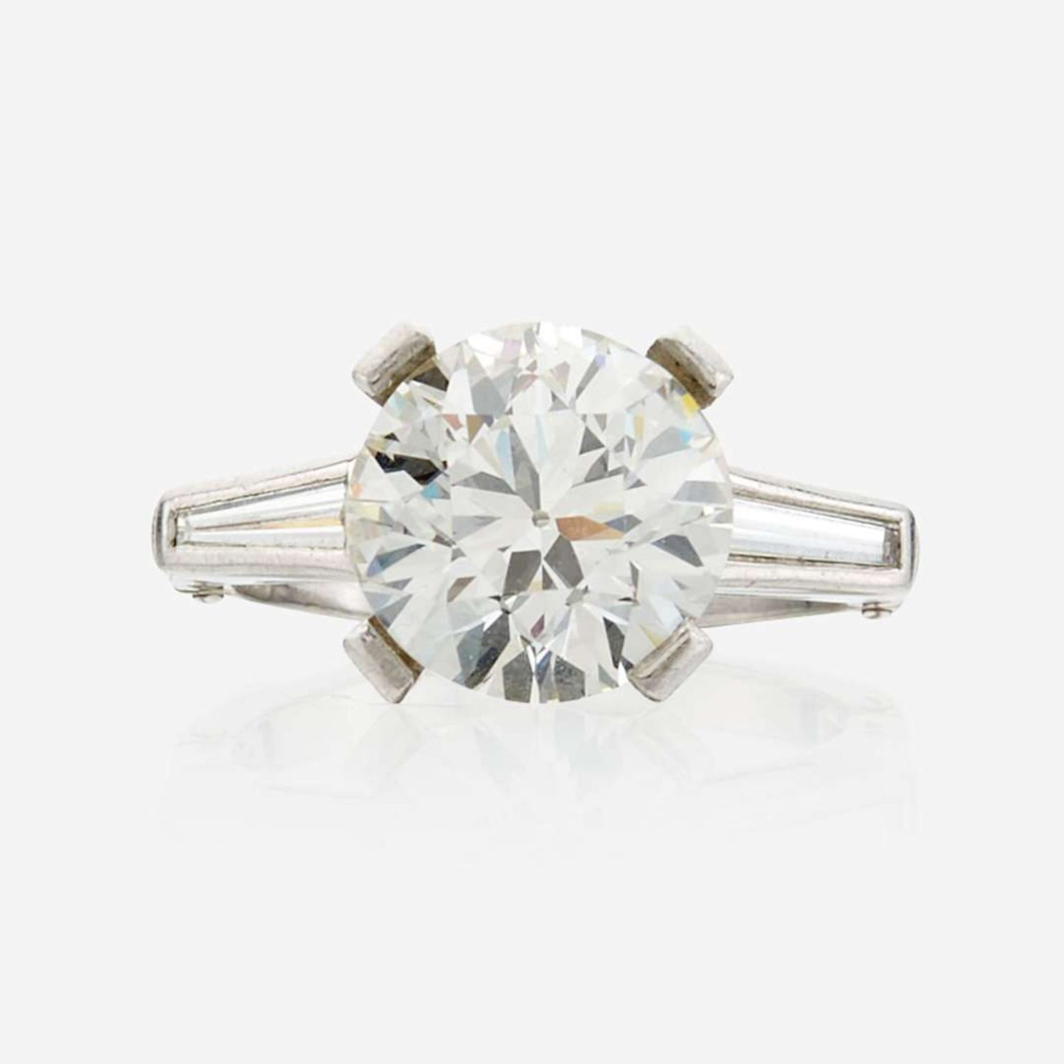 A diamond solitaire