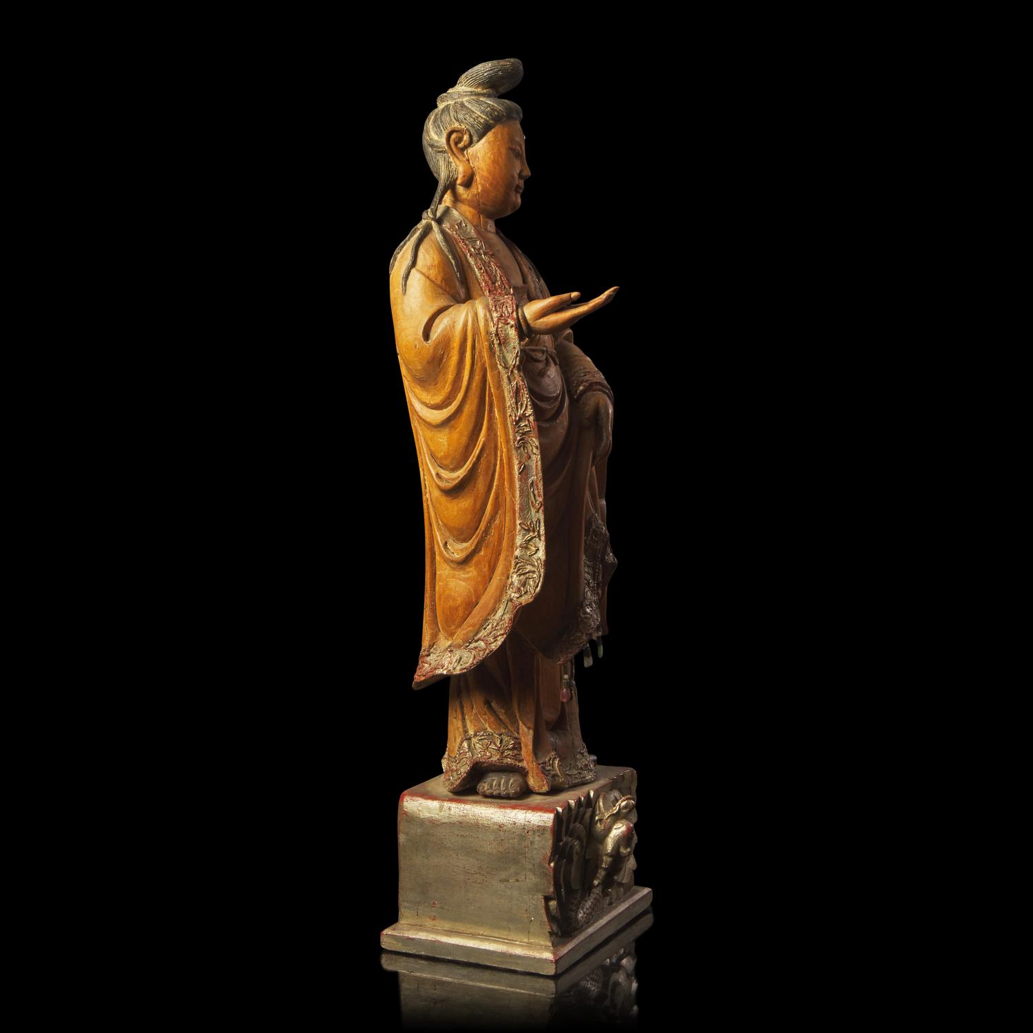 A Large Chinese Carved Wood Figure of Guanyin, Qing Dynasty 清 木雕觀音