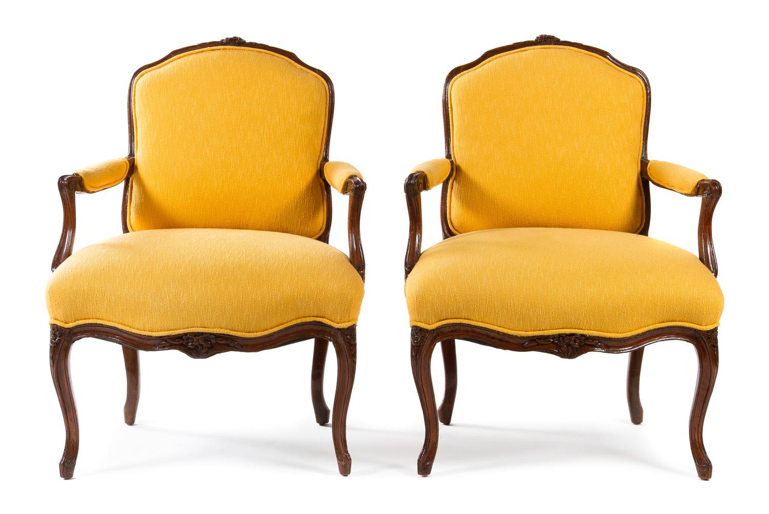 A Pair of Louis XV Beechwood Fauteuils Height 35 1/2 inches. — 18TH CENTURY