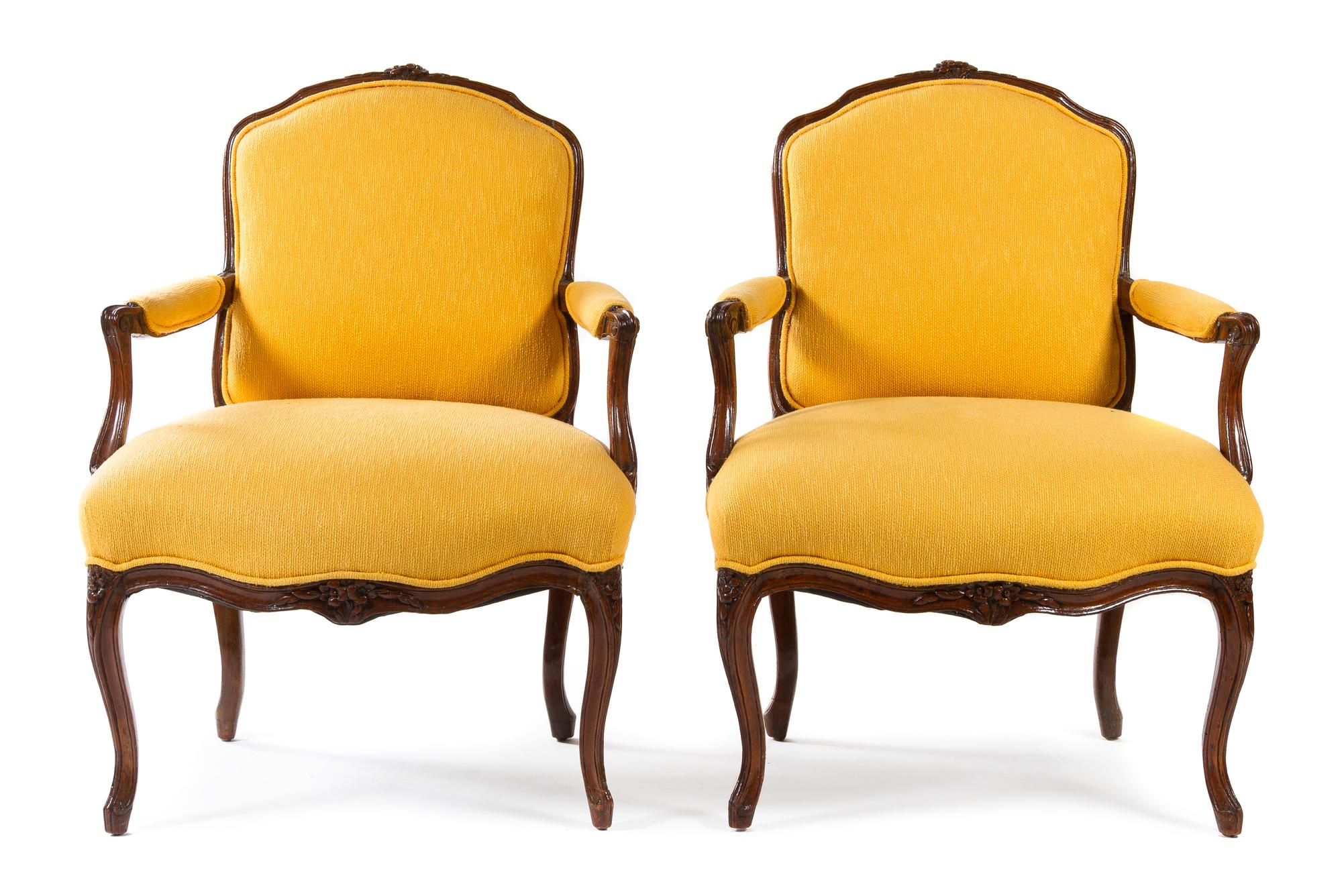 A Pair of Louis XV Beechwood Fauteuils Height 35 1/2 inches. — 18TH CENTURY