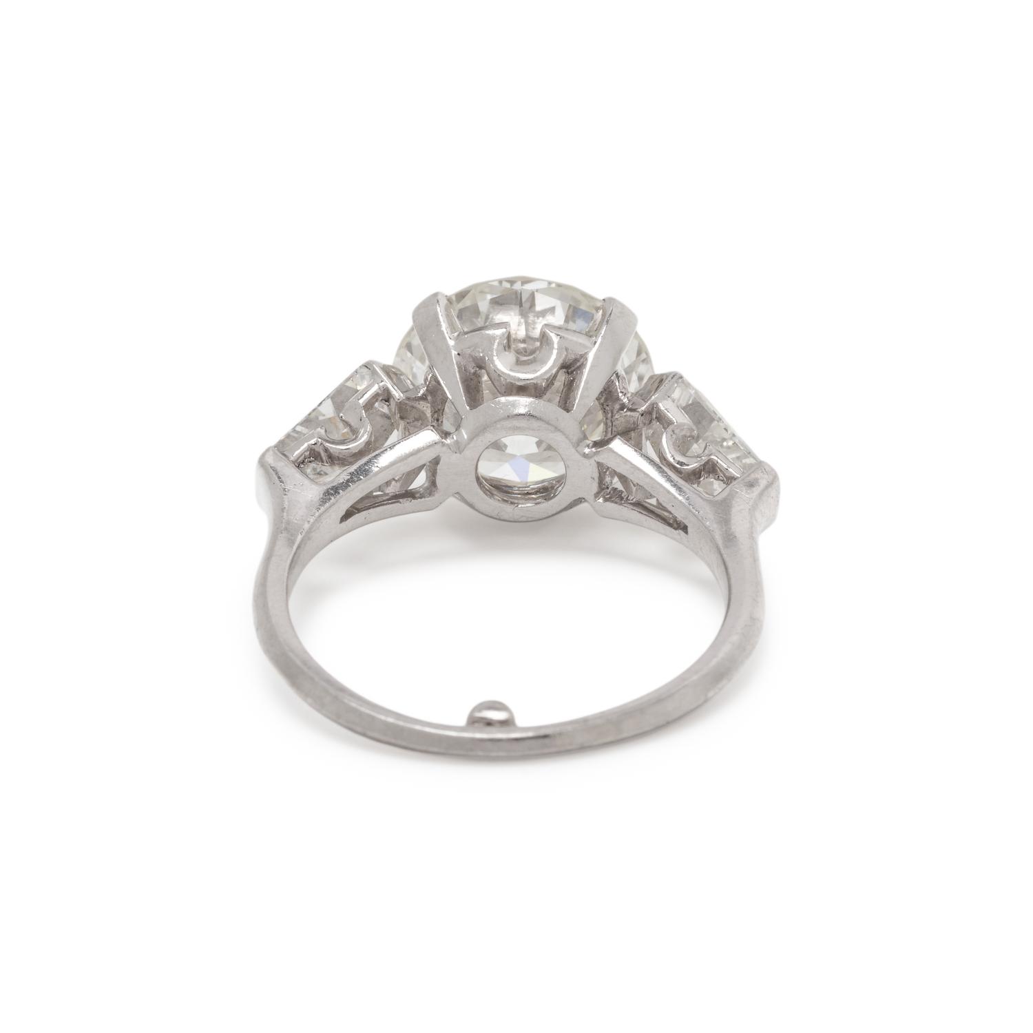 DIAMOND RING