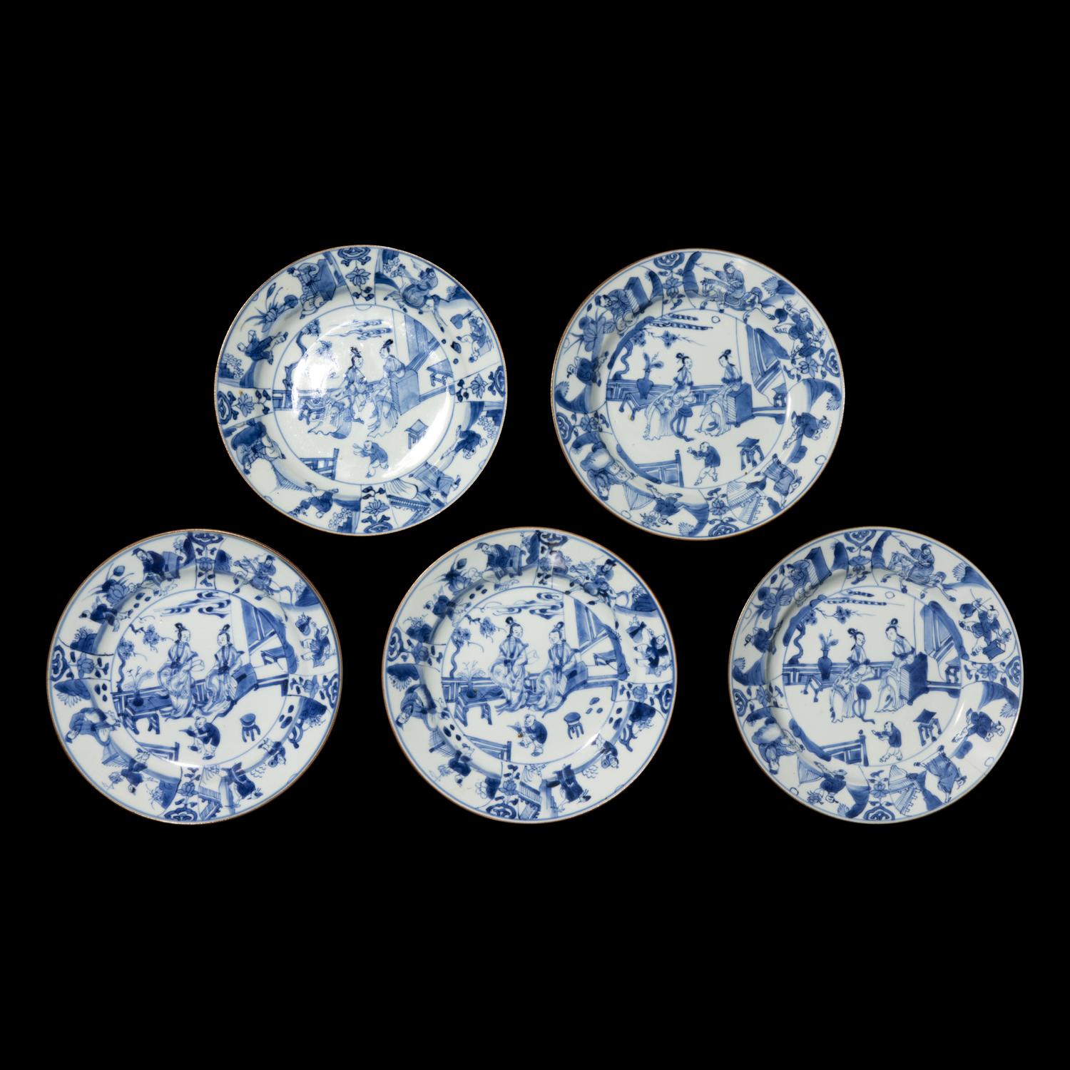 Seven Chinese Porcelain Plates, 18th Century 清中期 賞盤七件