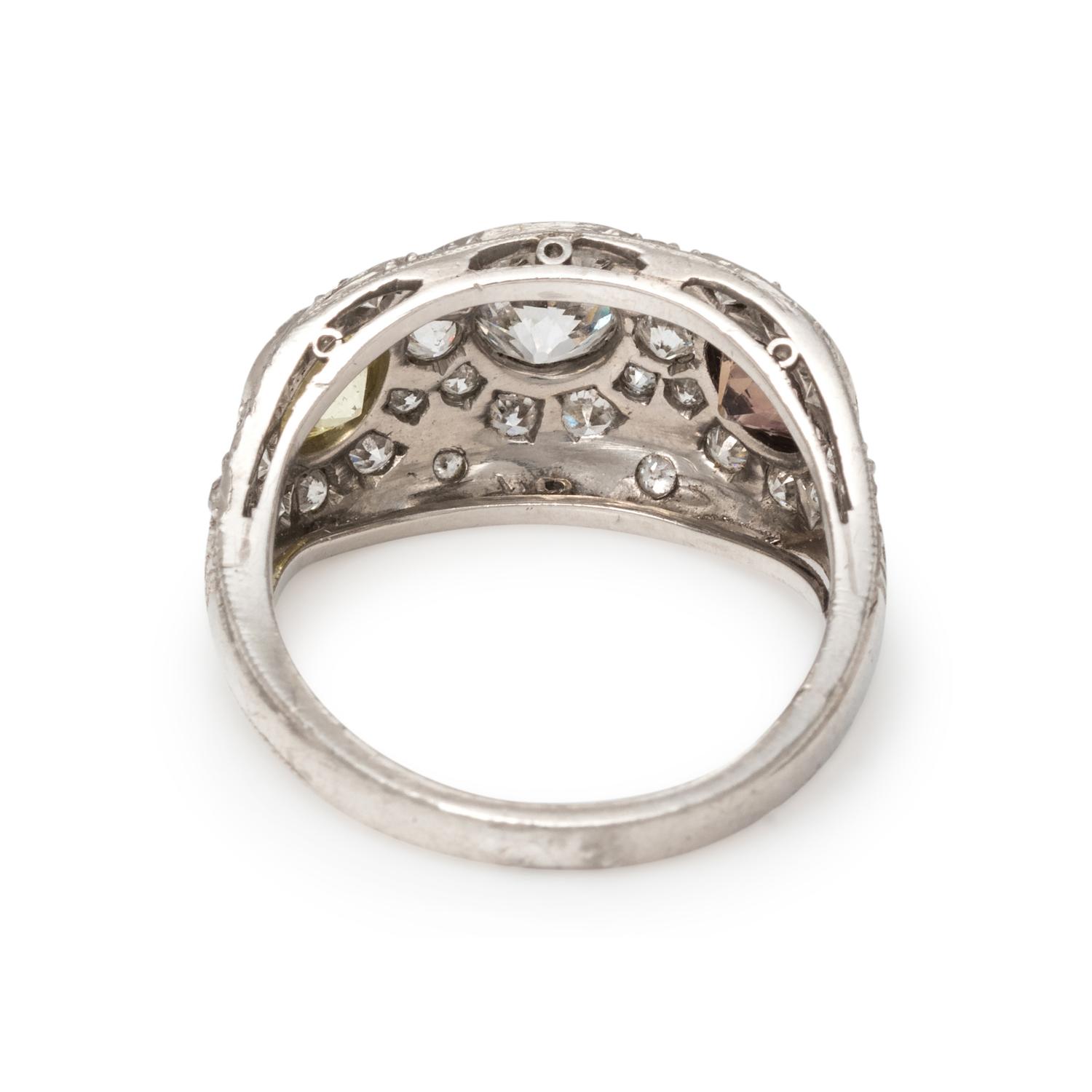 DIAMOND AND COLORED DIAMOND RING