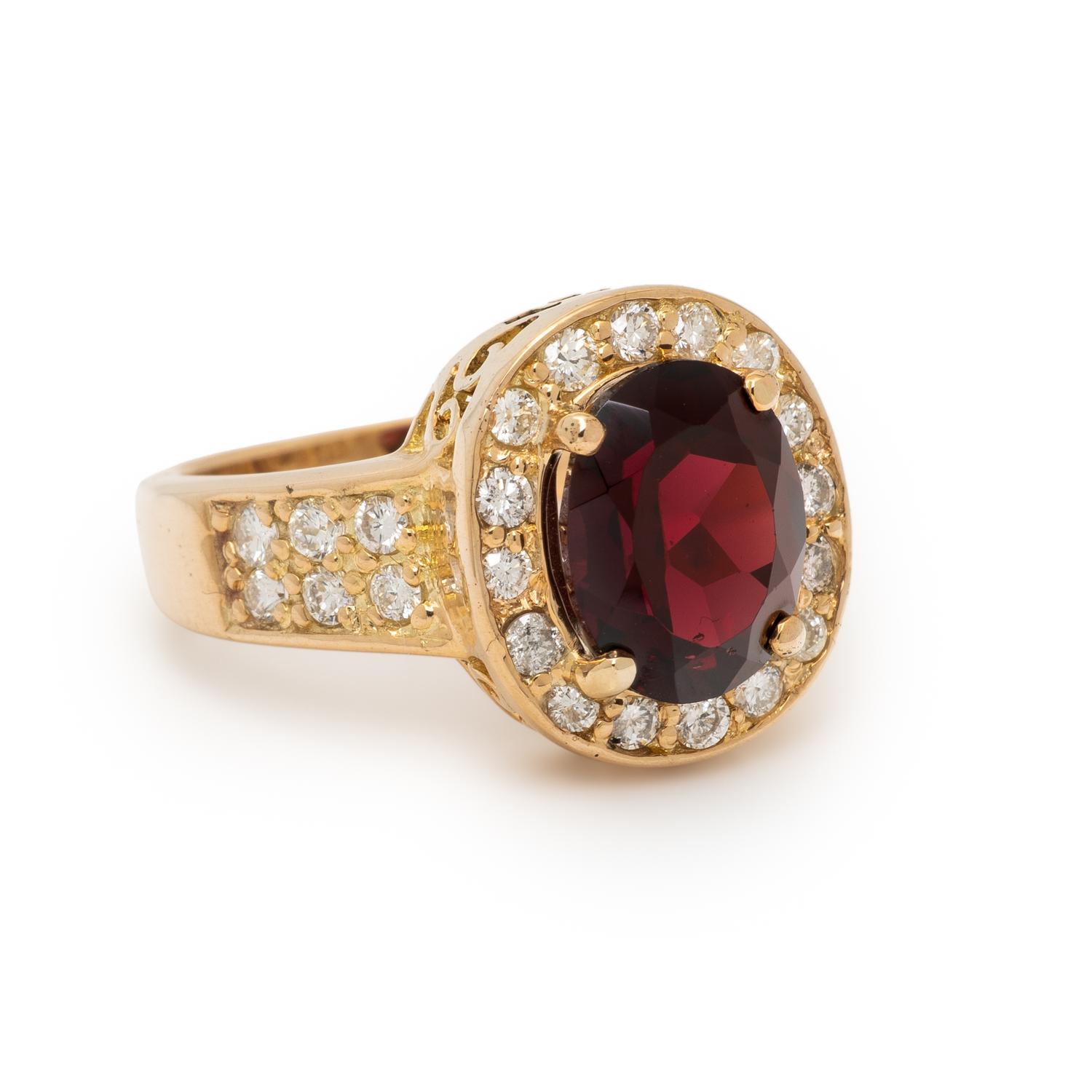 GARNET AND DIAMOND RING