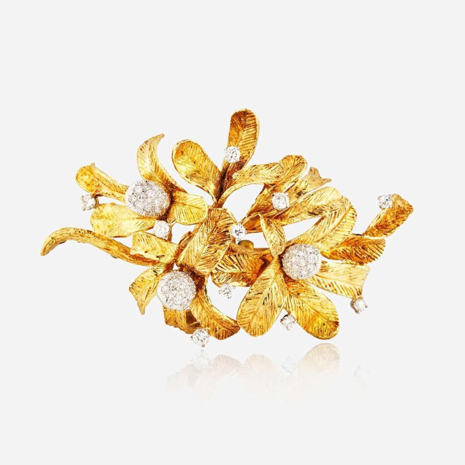 An 18K Yellow Gold and Diamond Brooch