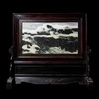 A Chinese 'Dreamstone' Marble Inset Wood Table Screen, 20th Century 二十世紀 硬木嵌理石插屏