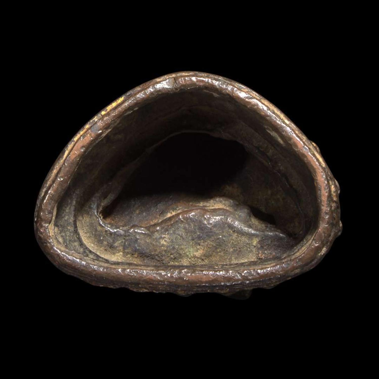 A small Indian or Himalayan gilt copper alloy figure of Buddha Akshobhya 印度或喜马拉雅铜鎏金阿閦佛 12th/14th Century or earlier ??????????