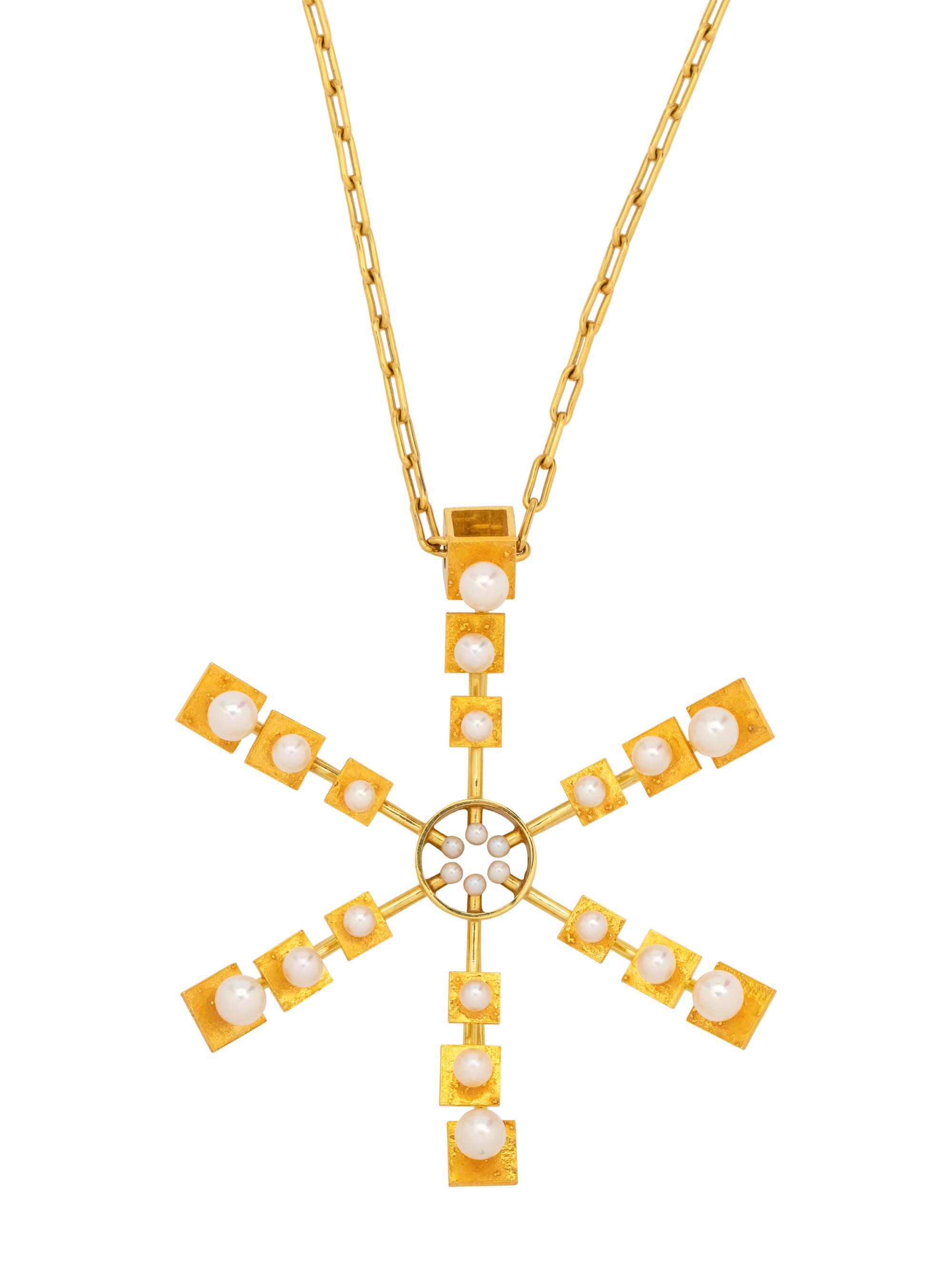 HELGA & BENT EXNER, MODERNIST, YELLOW GOLD AND CULTURED PEARL PENDANT/NECKLACE