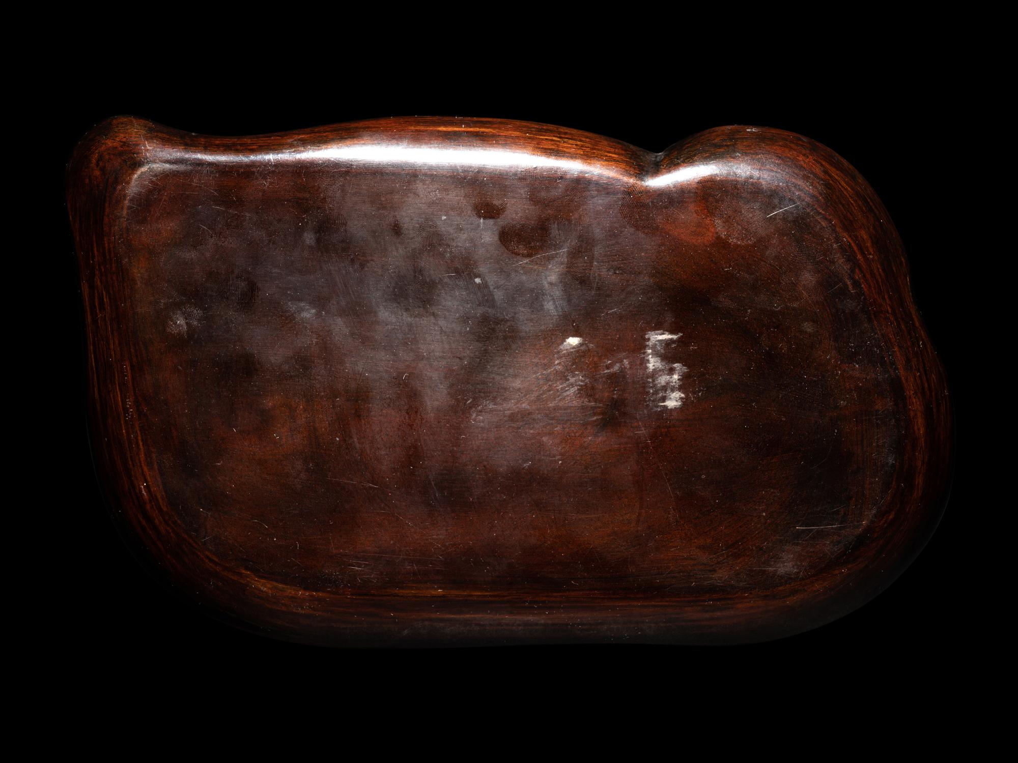 A Japanese Red Lacquer Bird-Form Dish