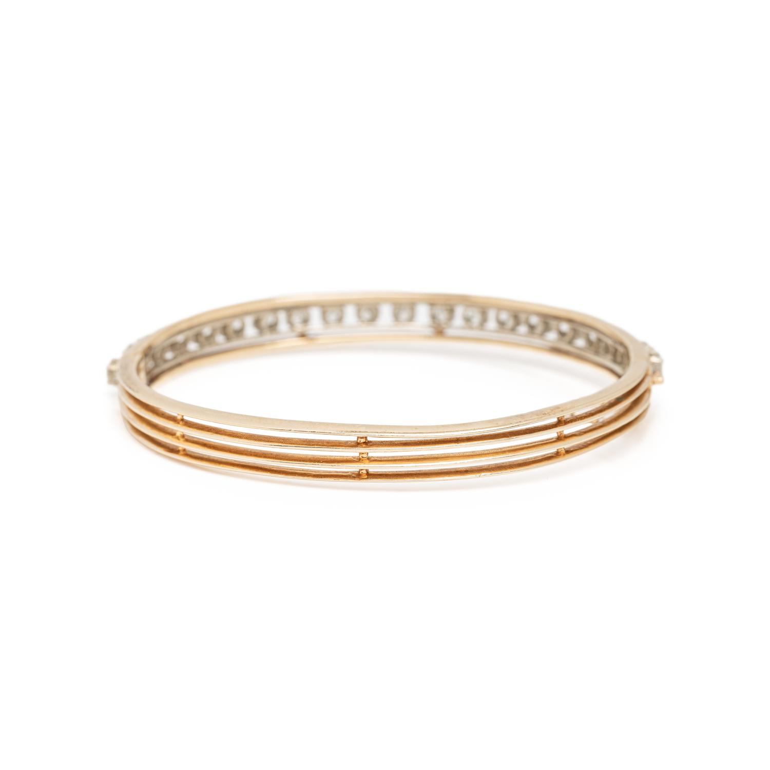 DIAMOND AND YELLOW GOLD BANGLE BRACELET