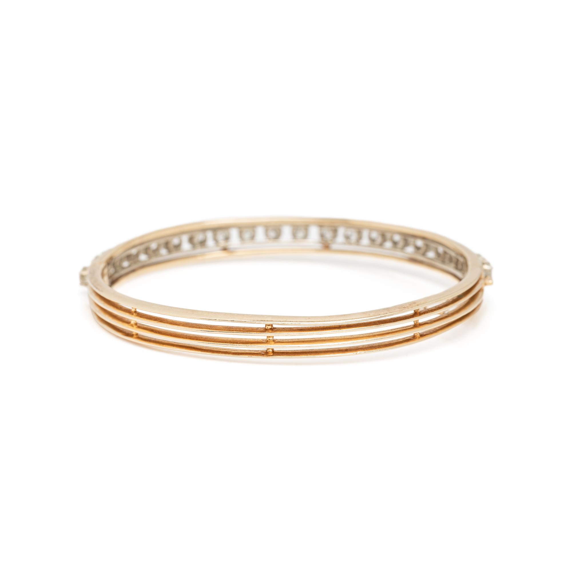 DIAMOND AND YELLOW GOLD BANGLE BRACELET